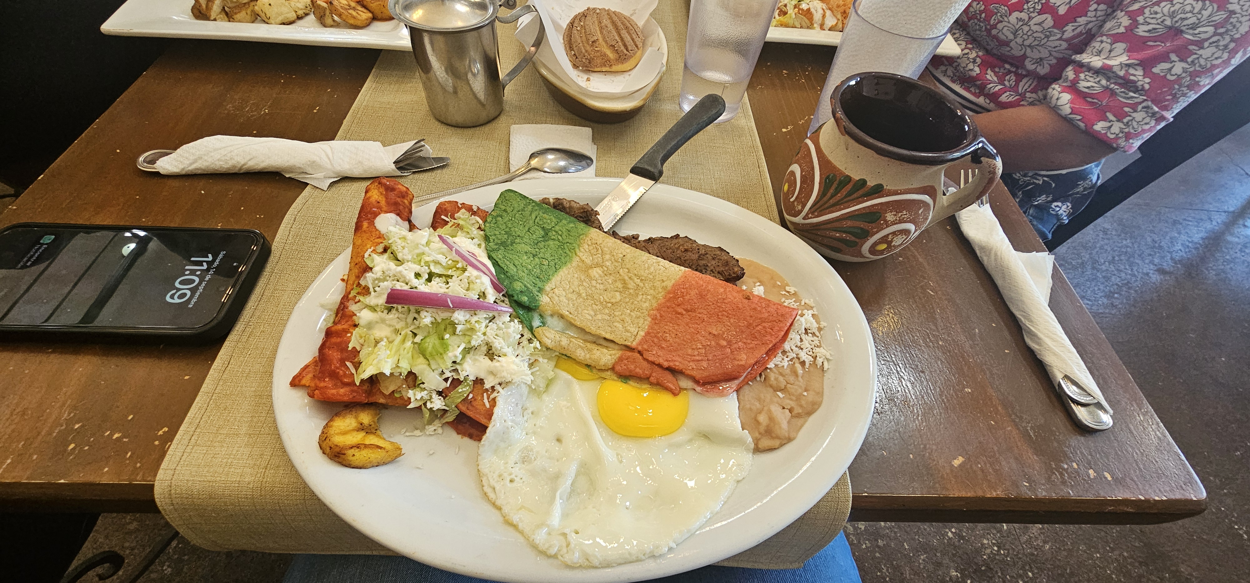 El Meson de Playas image 5