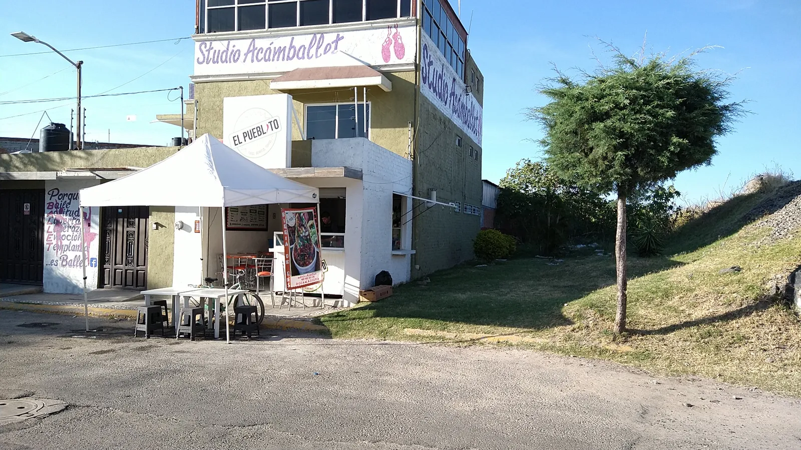 El pueblito image 4