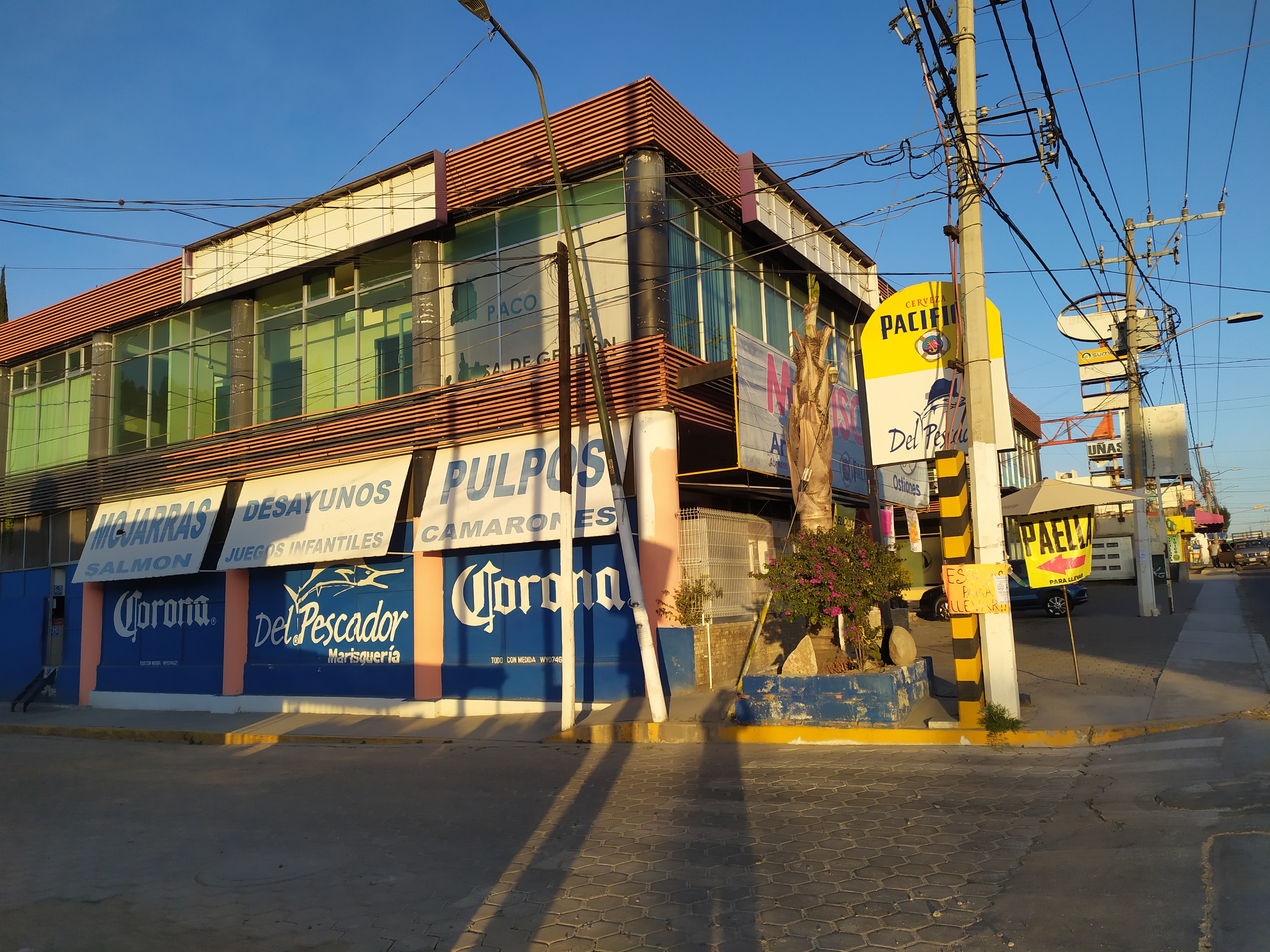 Del Pescador image 6