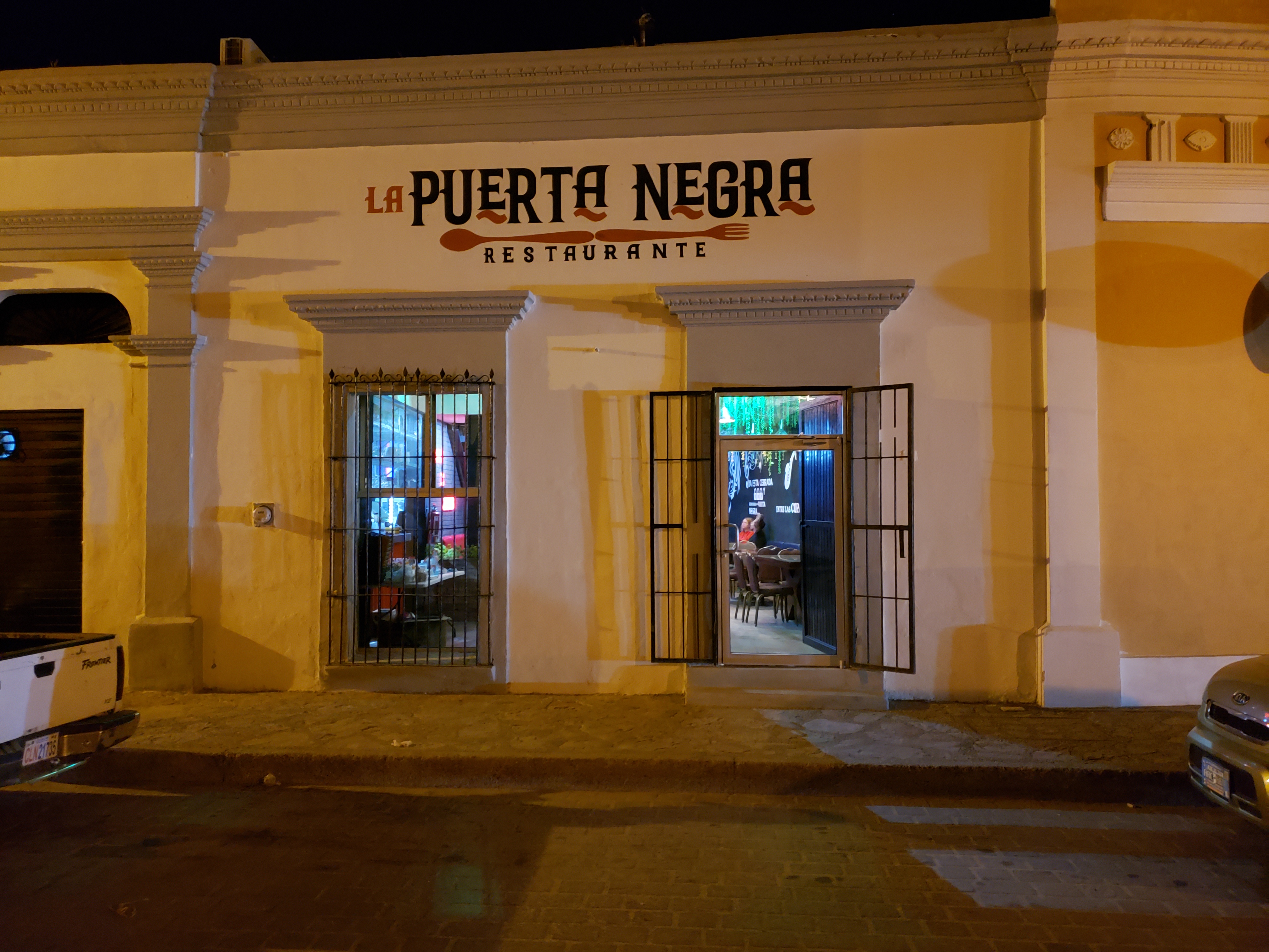 La Puerta Negra image 1