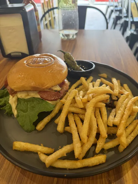 Pop Burger image 2