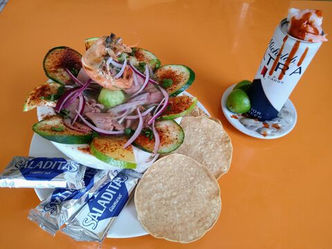 Mariscos el Tianguis image 6