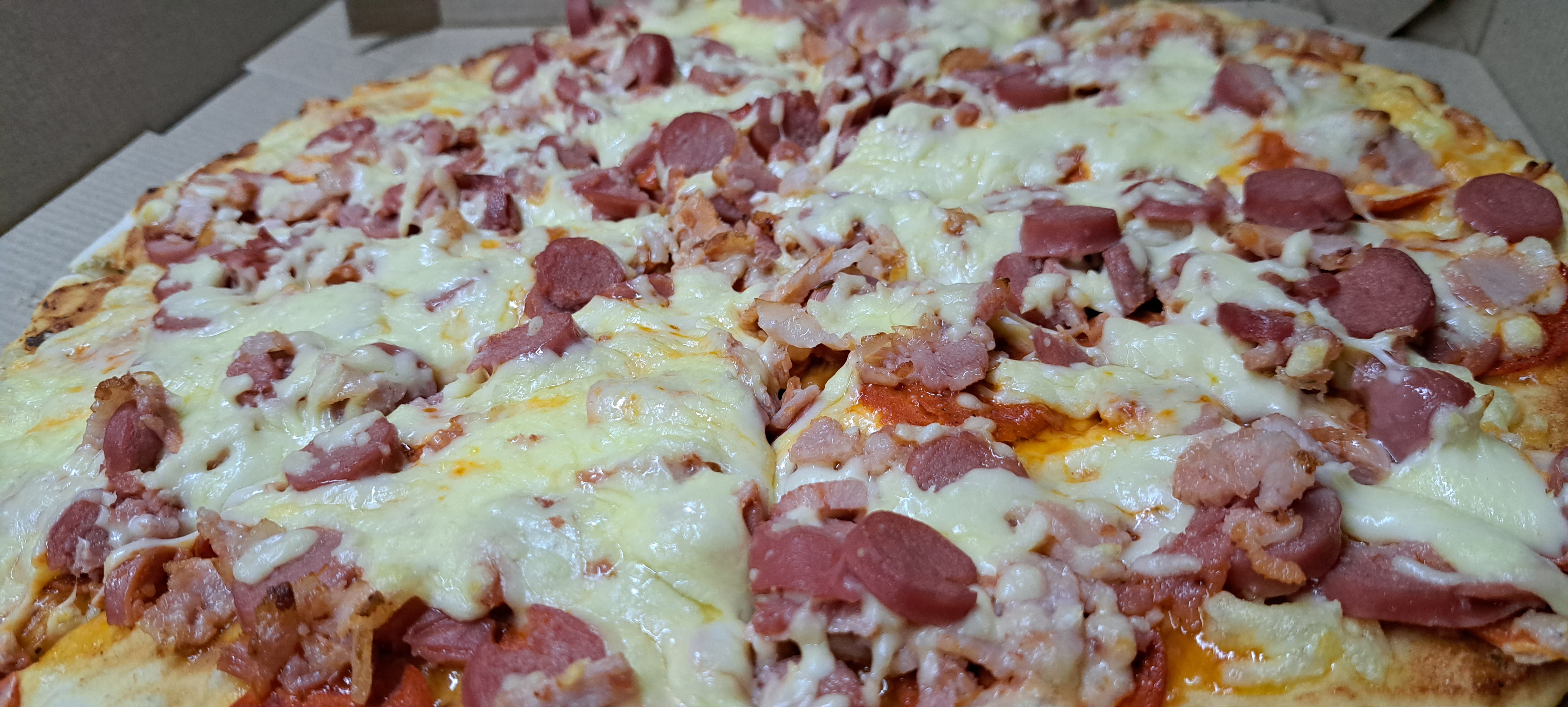 Pizza Family "La pizza más Perra" image 2