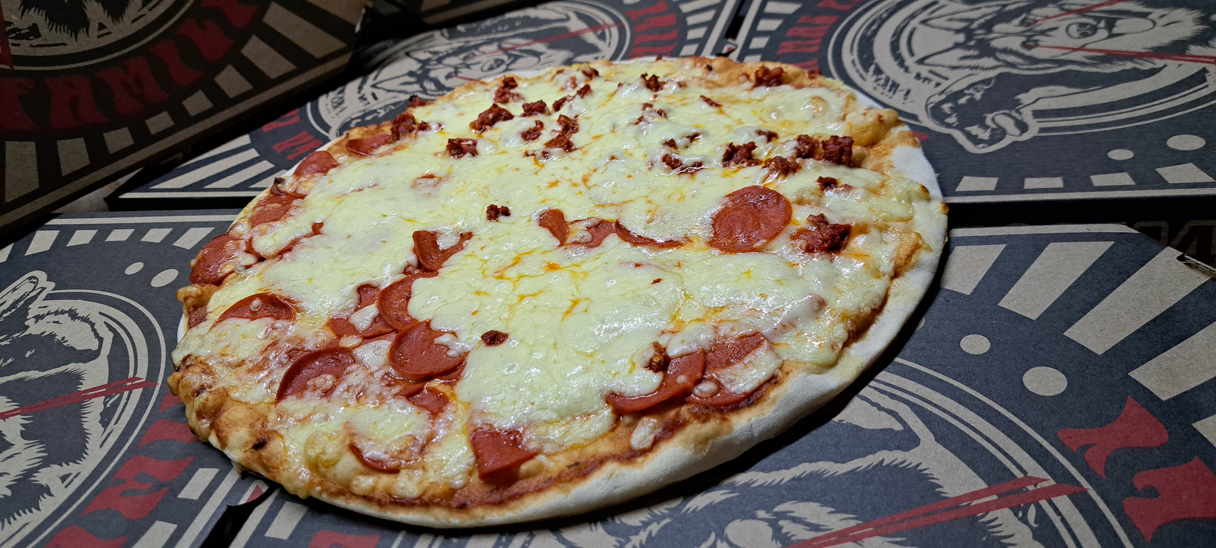 Pizza Family "La pizza más Perra" image 3