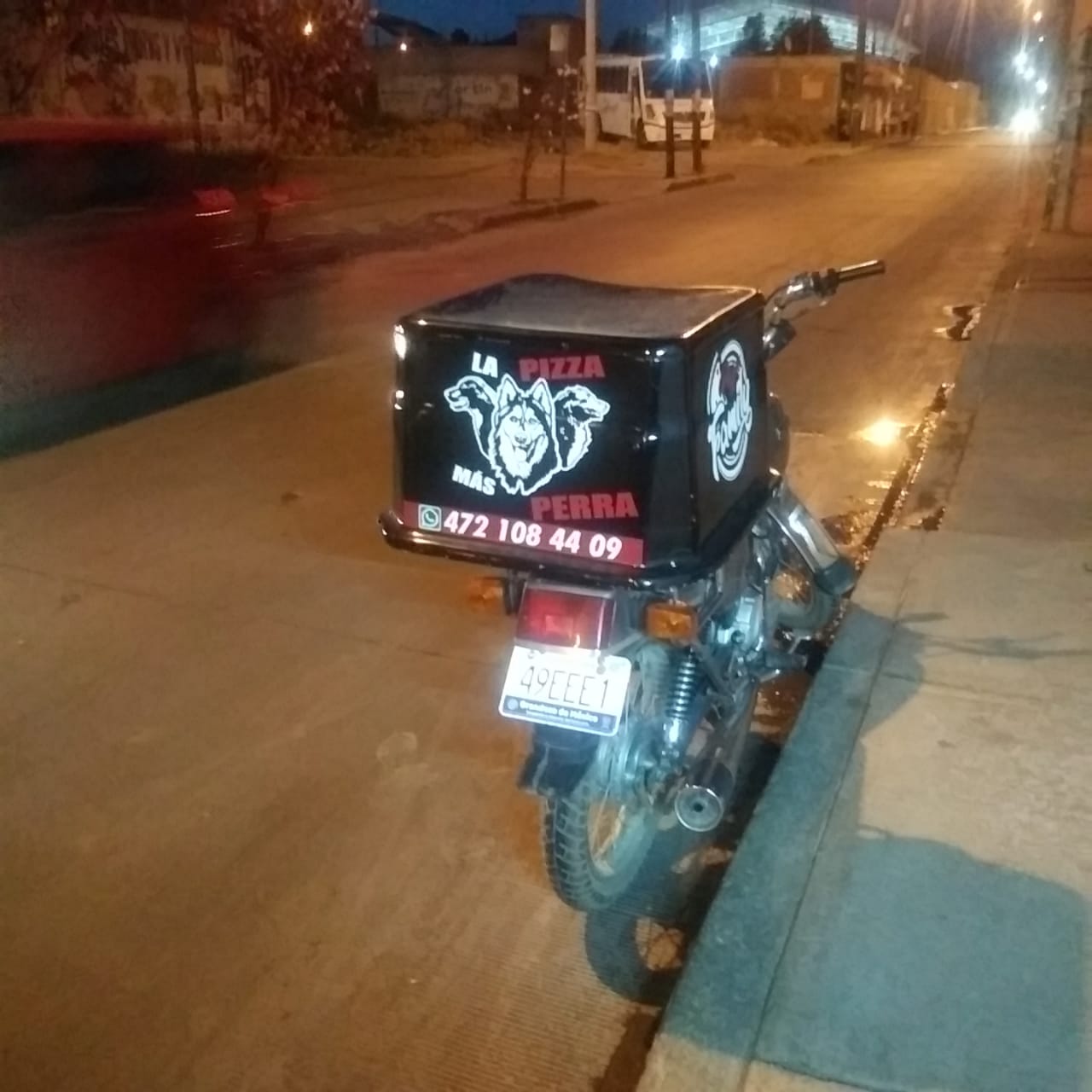 Pizza Family "La pizza más Perra" image 4