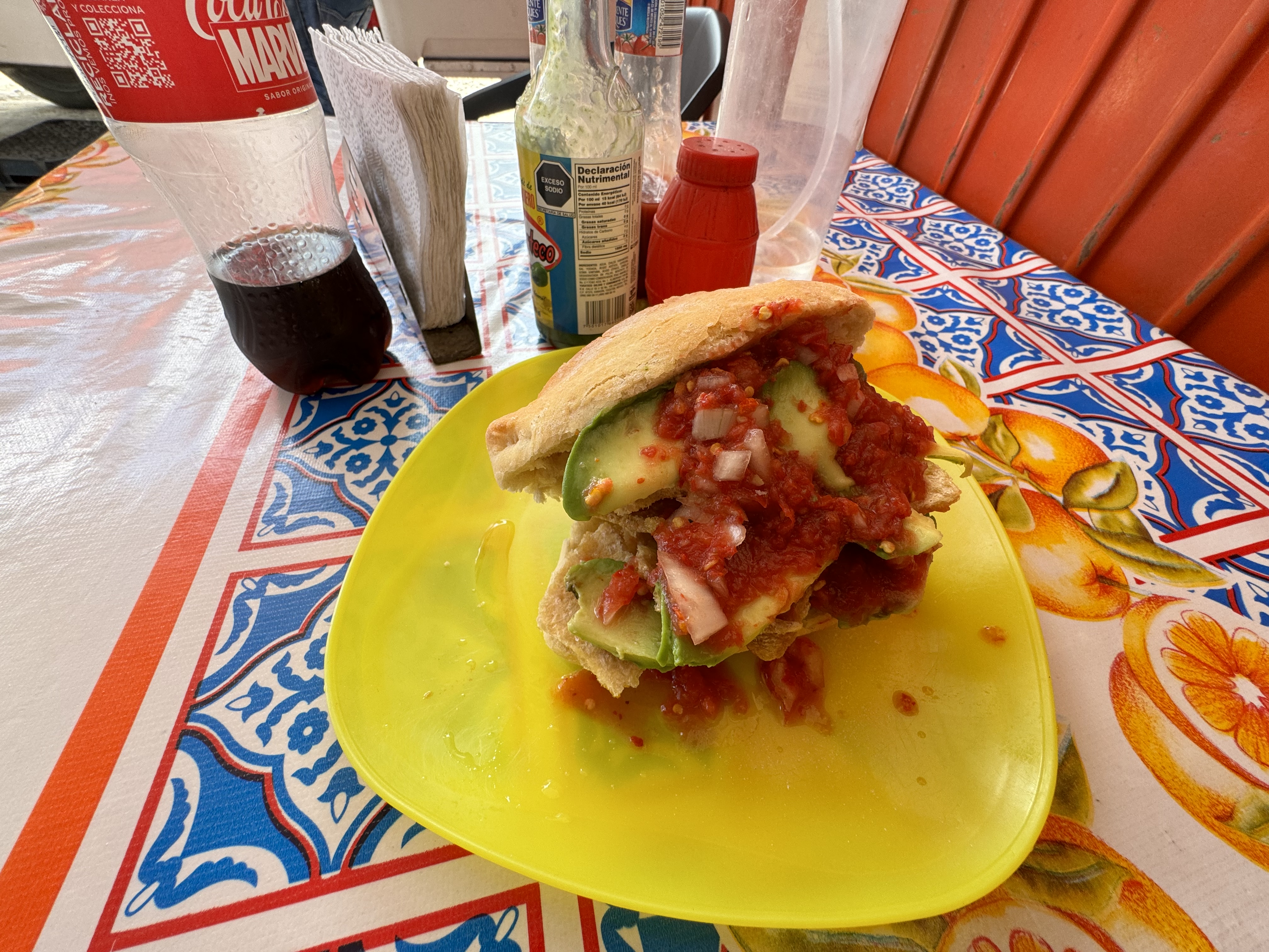 Tortas Calientes y Guacamayas “JHONNY” image 1