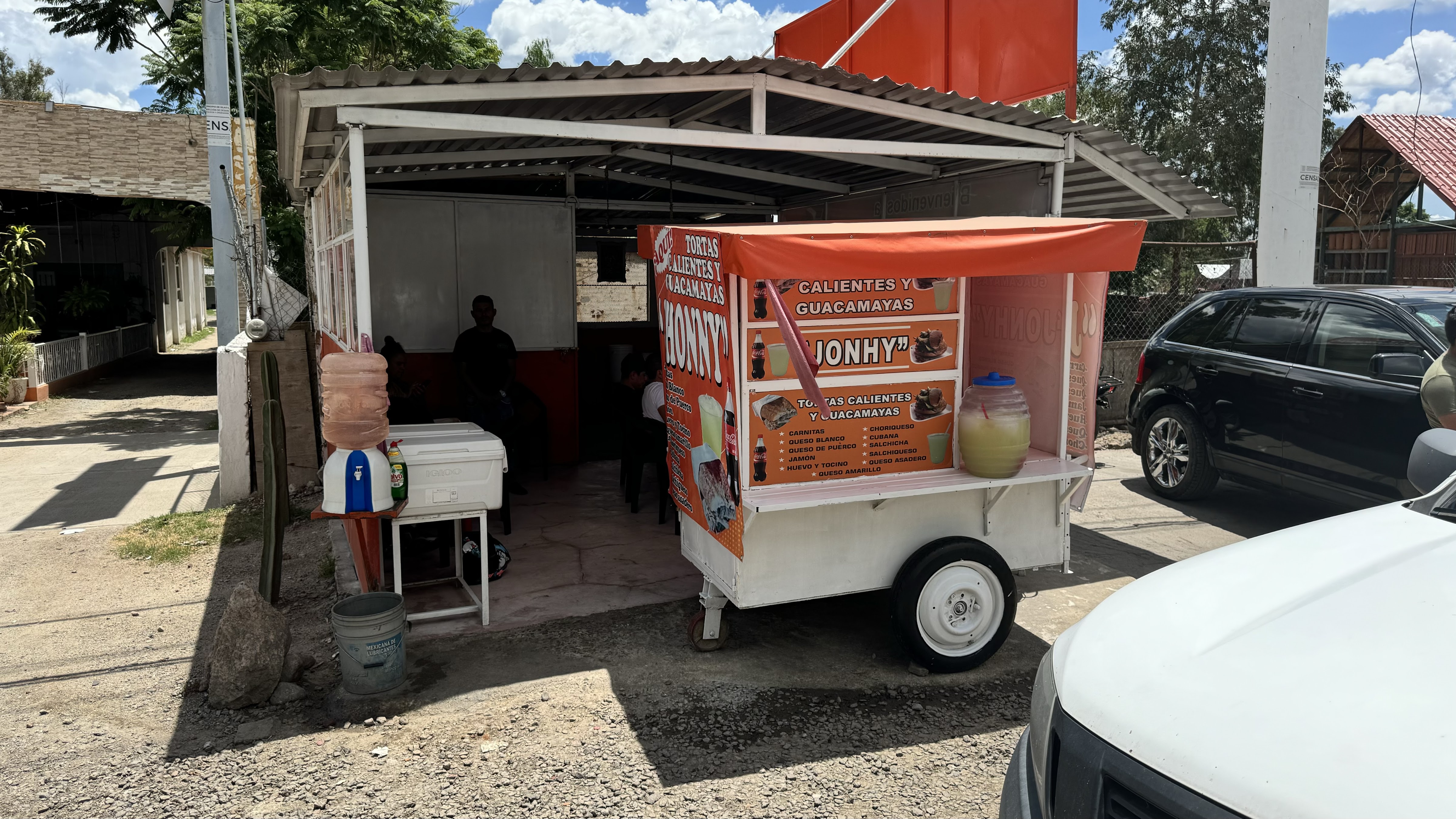 Tortas Calientes y Guacamayas “JHONNY” image 2