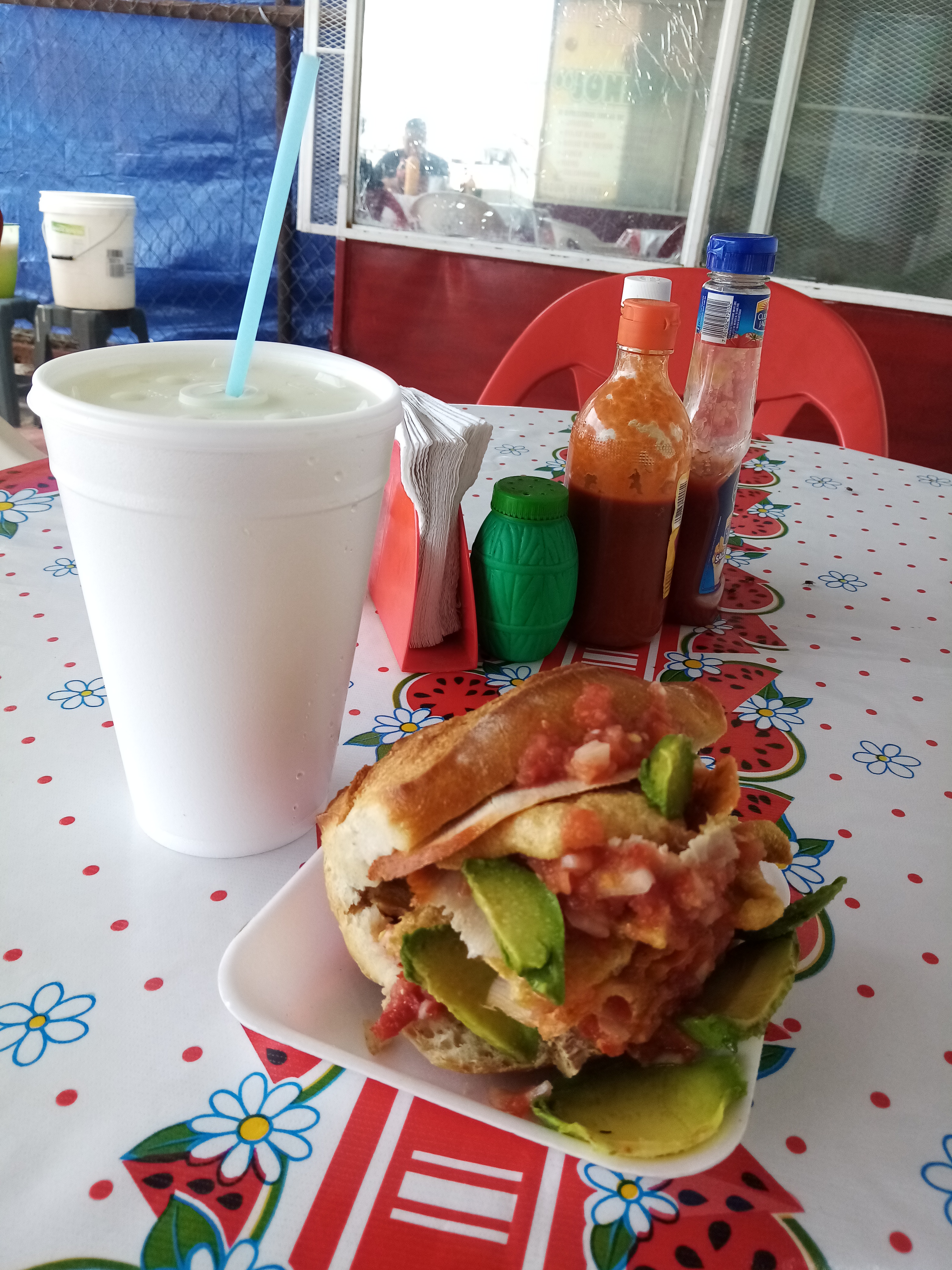 Tortas Calientes y Guacamayas “JHONNY” image 3