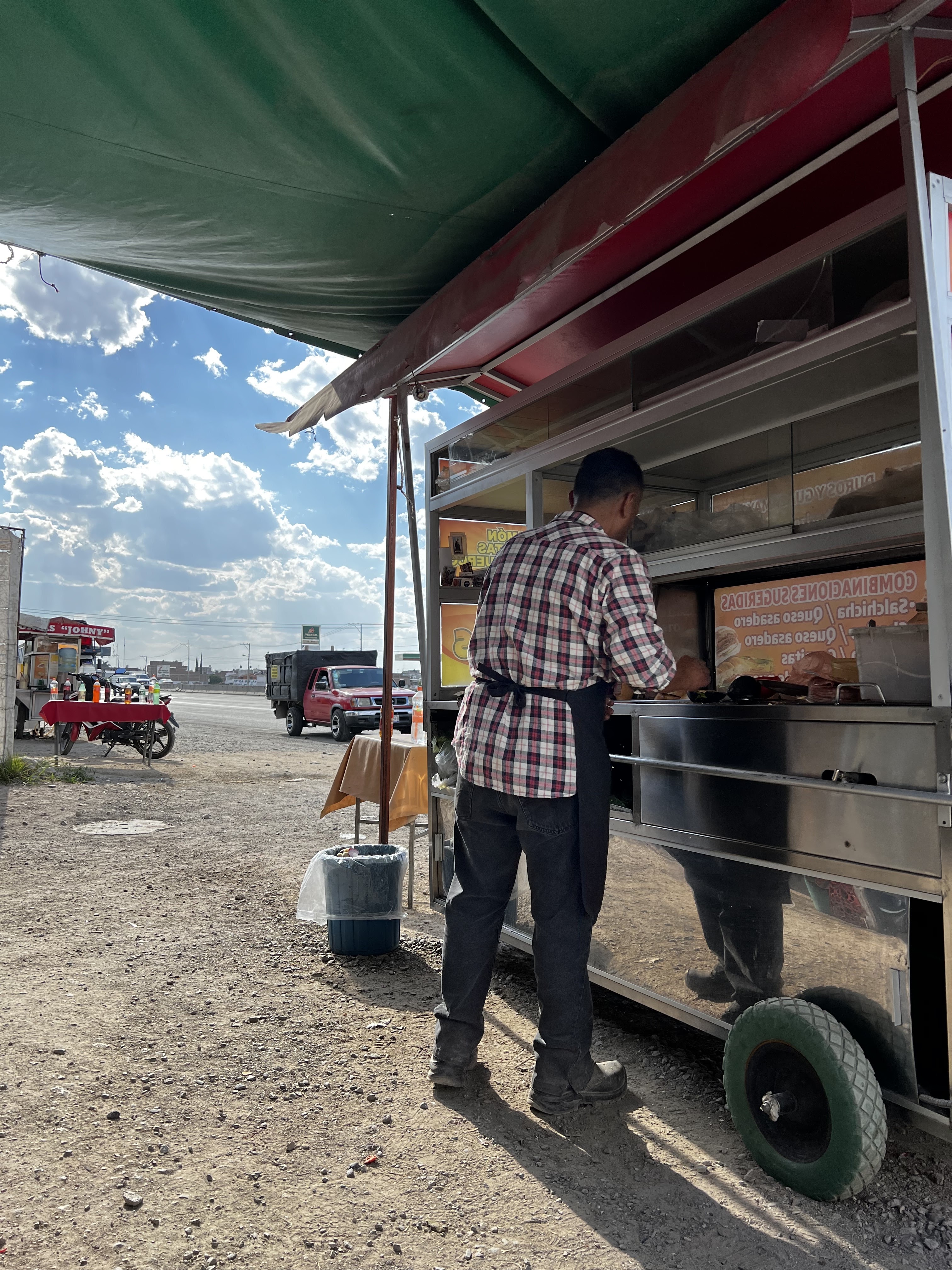 Tortas Calientes y Guacamayas “JHONNY” image 4