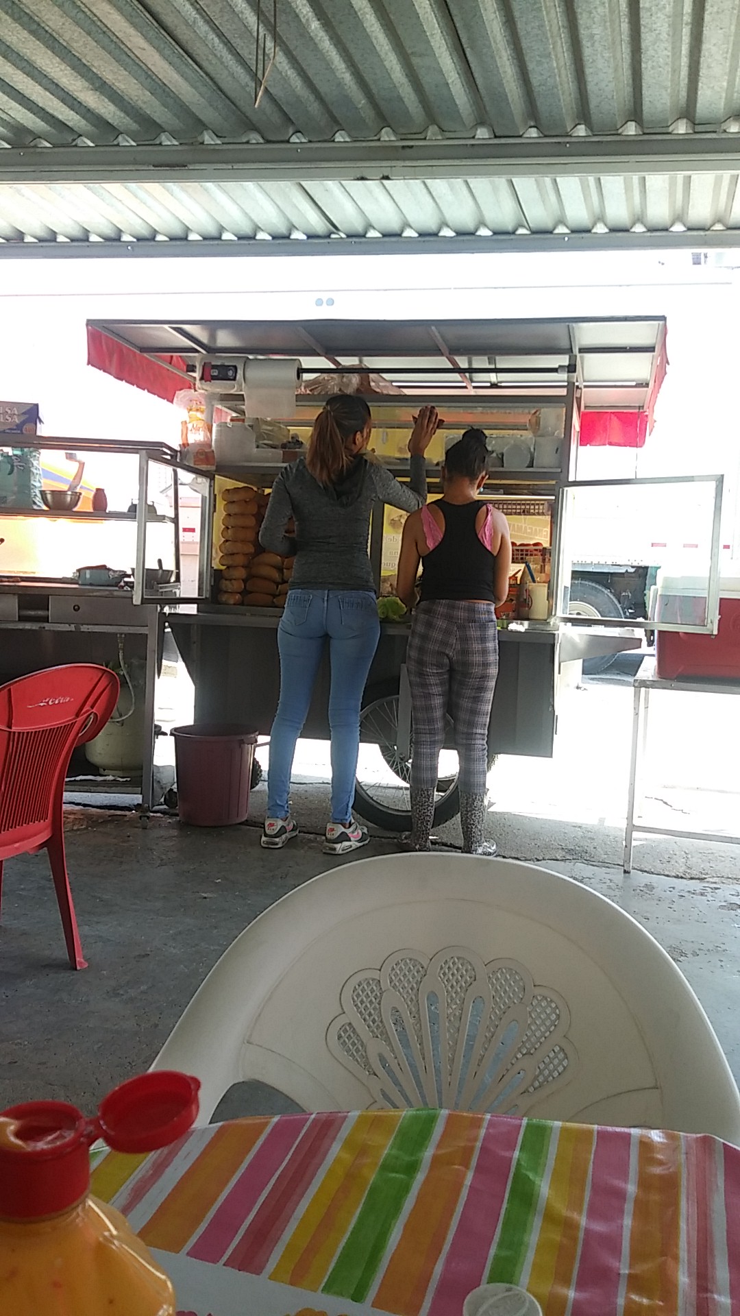 Tortas Calientes y Guacamayas “JHONNY” image 9