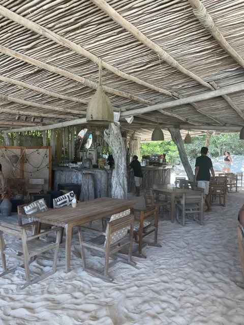 Maia Restaurant image 7