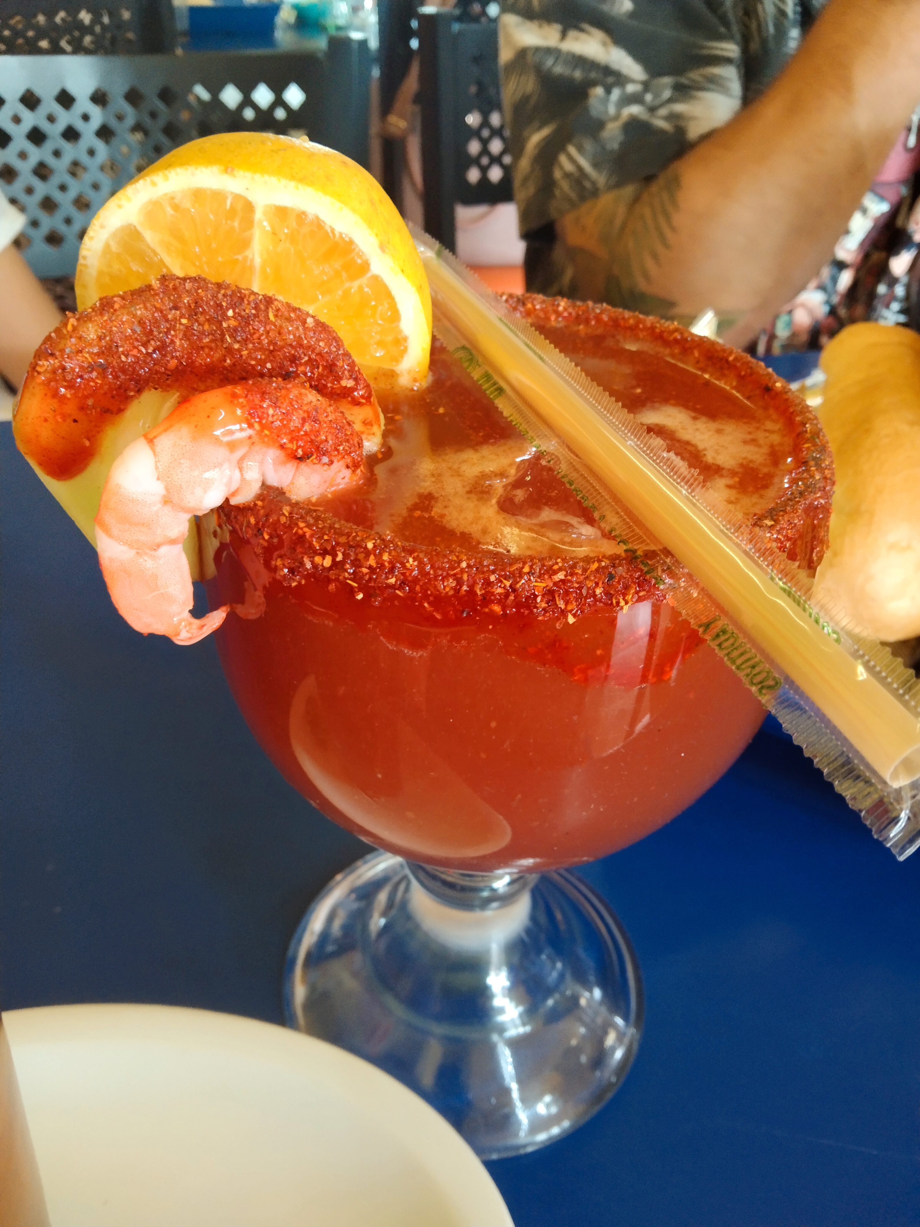 pescados y mariscos flores del mar image 3