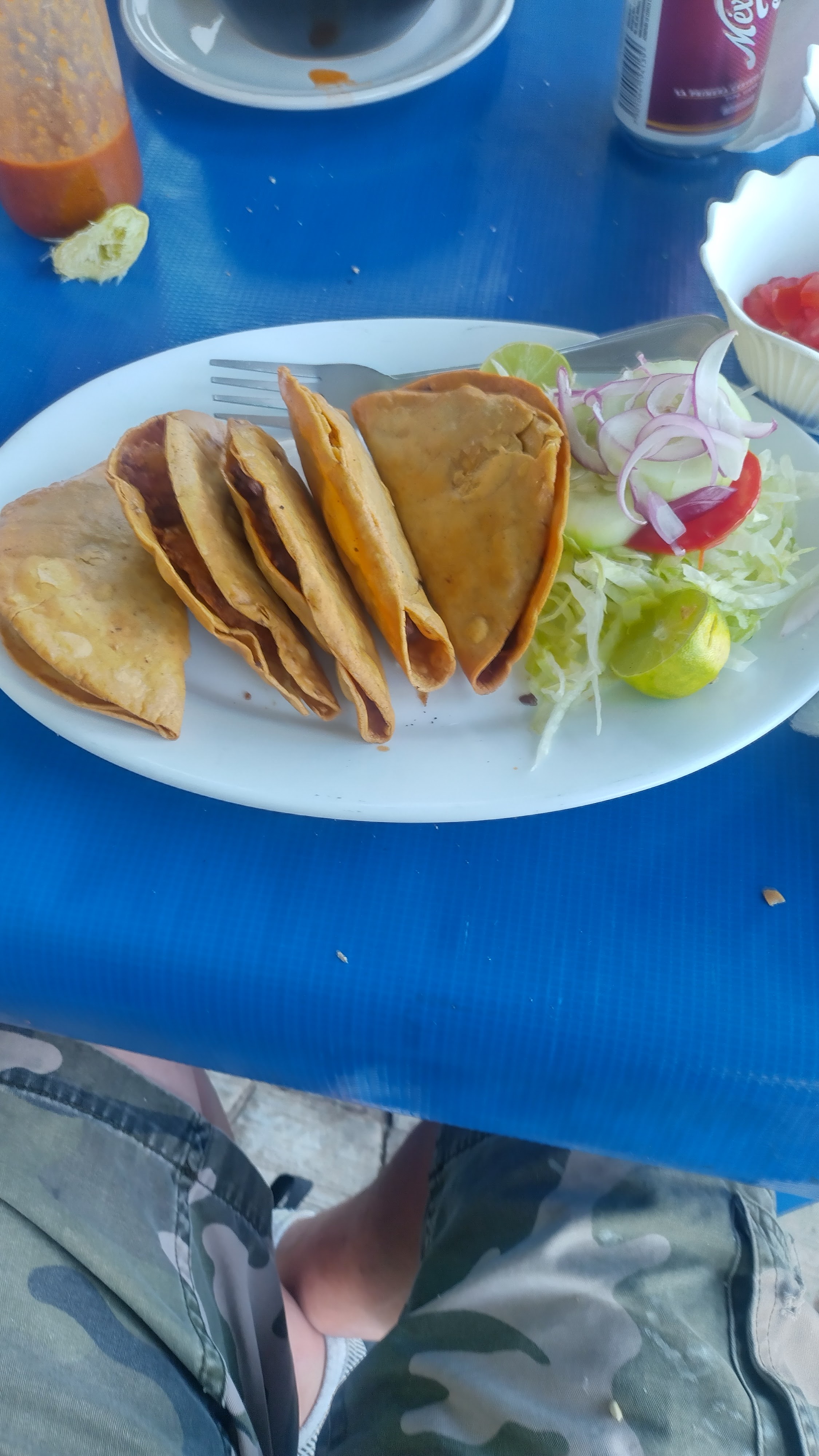 pescados y mariscos flores del mar image 5