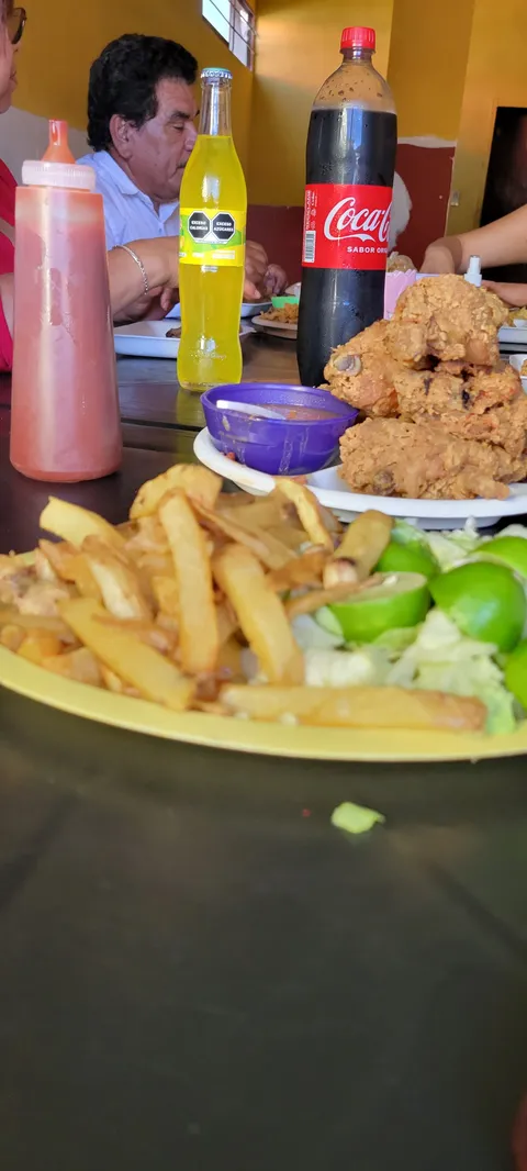 Pollo "SAN JOSÉ" image 2