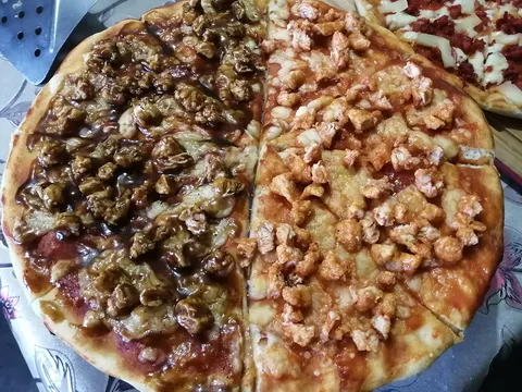 Hamburguesas, boneless, pizzas y mas. image 2