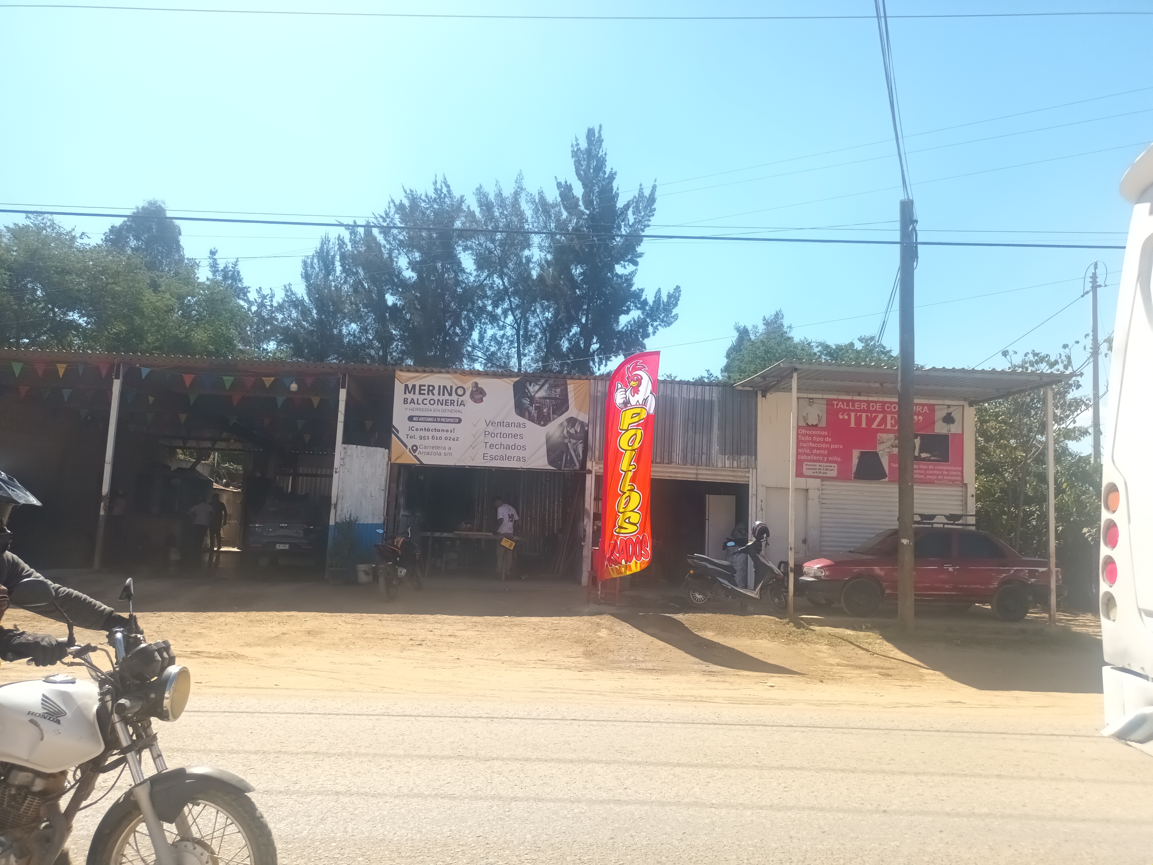 Pollos asados al carbón Aragón image 2