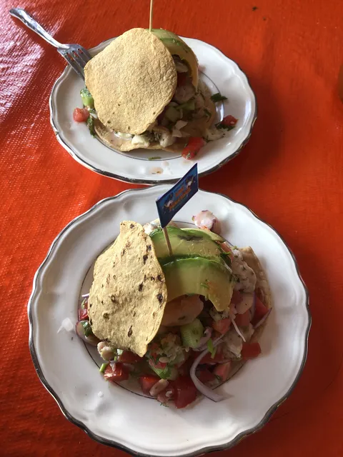 Mariscos los Delfines image 4