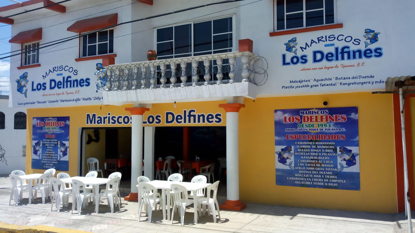 Mariscos los Delfines image 8
