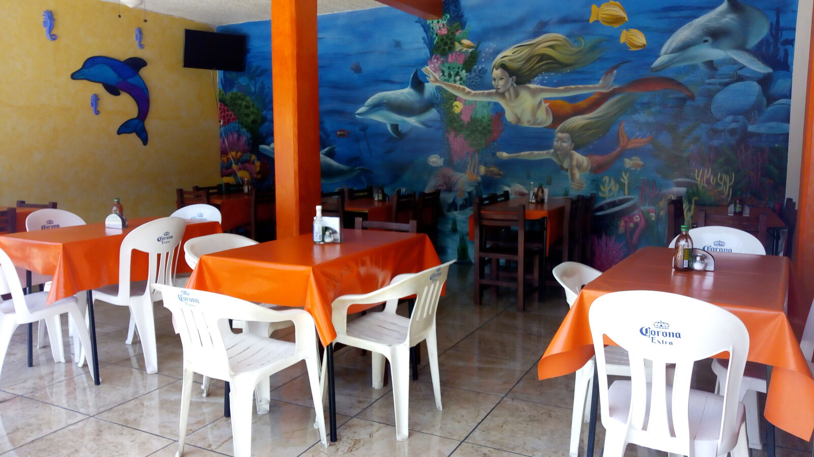 Mariscos los Delfines image 9