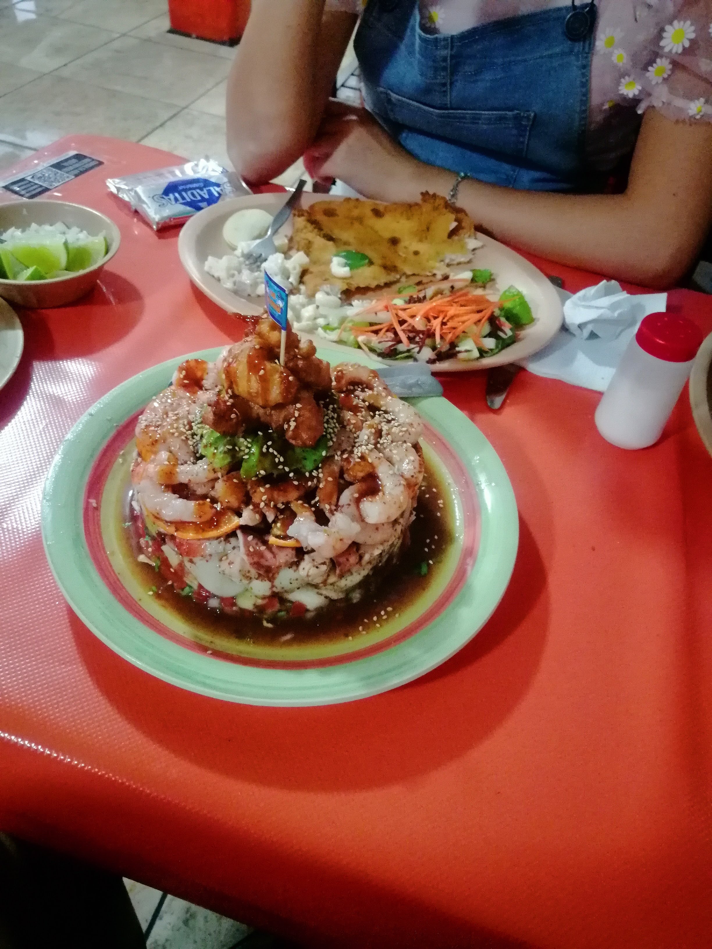Mariscos los Delfines image 10