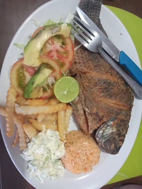 Mariscos los cactus de salvador image 6