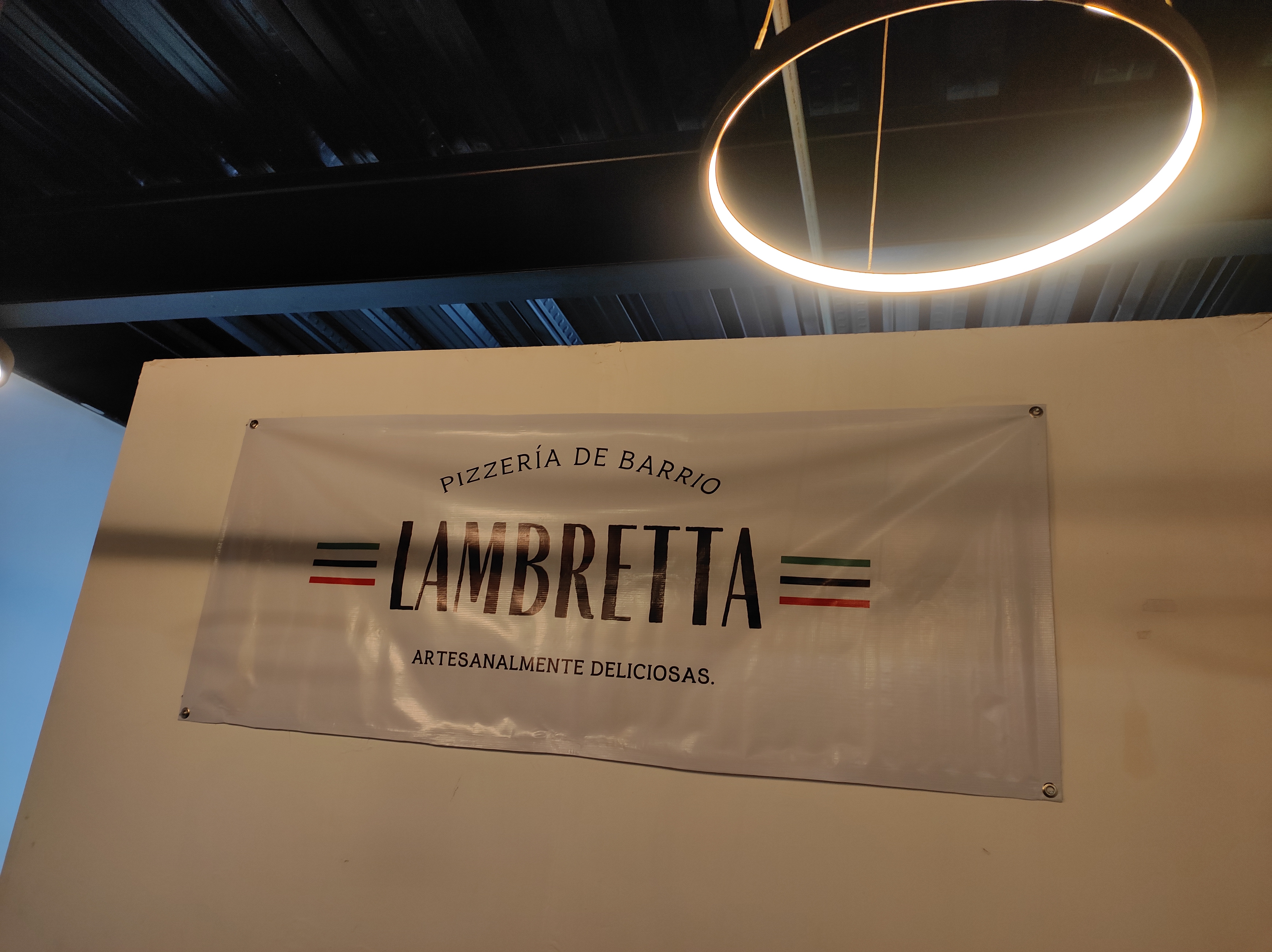 Lambretta Pizzeria de Barrio image 9