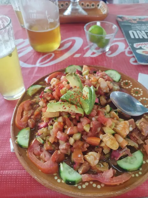 Birria Y Mariscos "El Peluchon" image 2