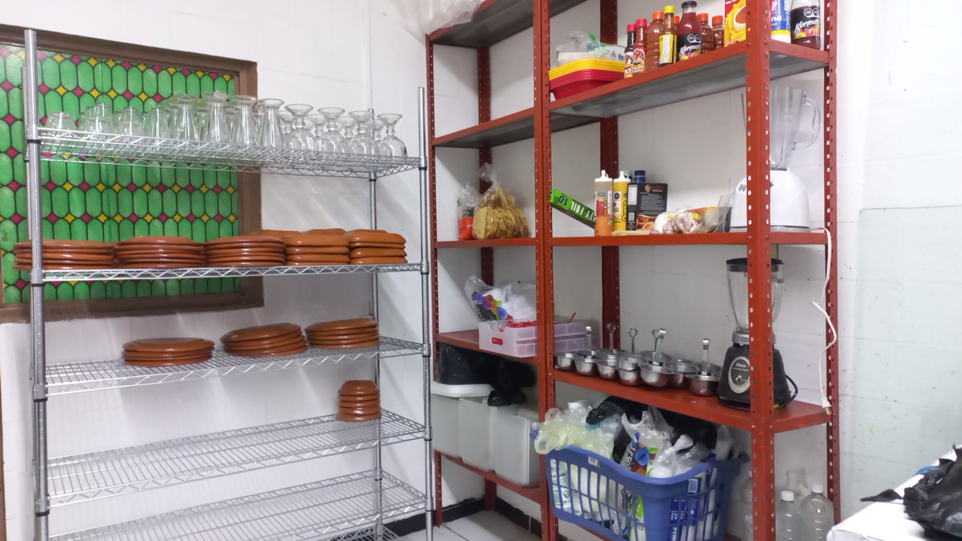 Birria Y Mariscos "El Peluchon" image 6