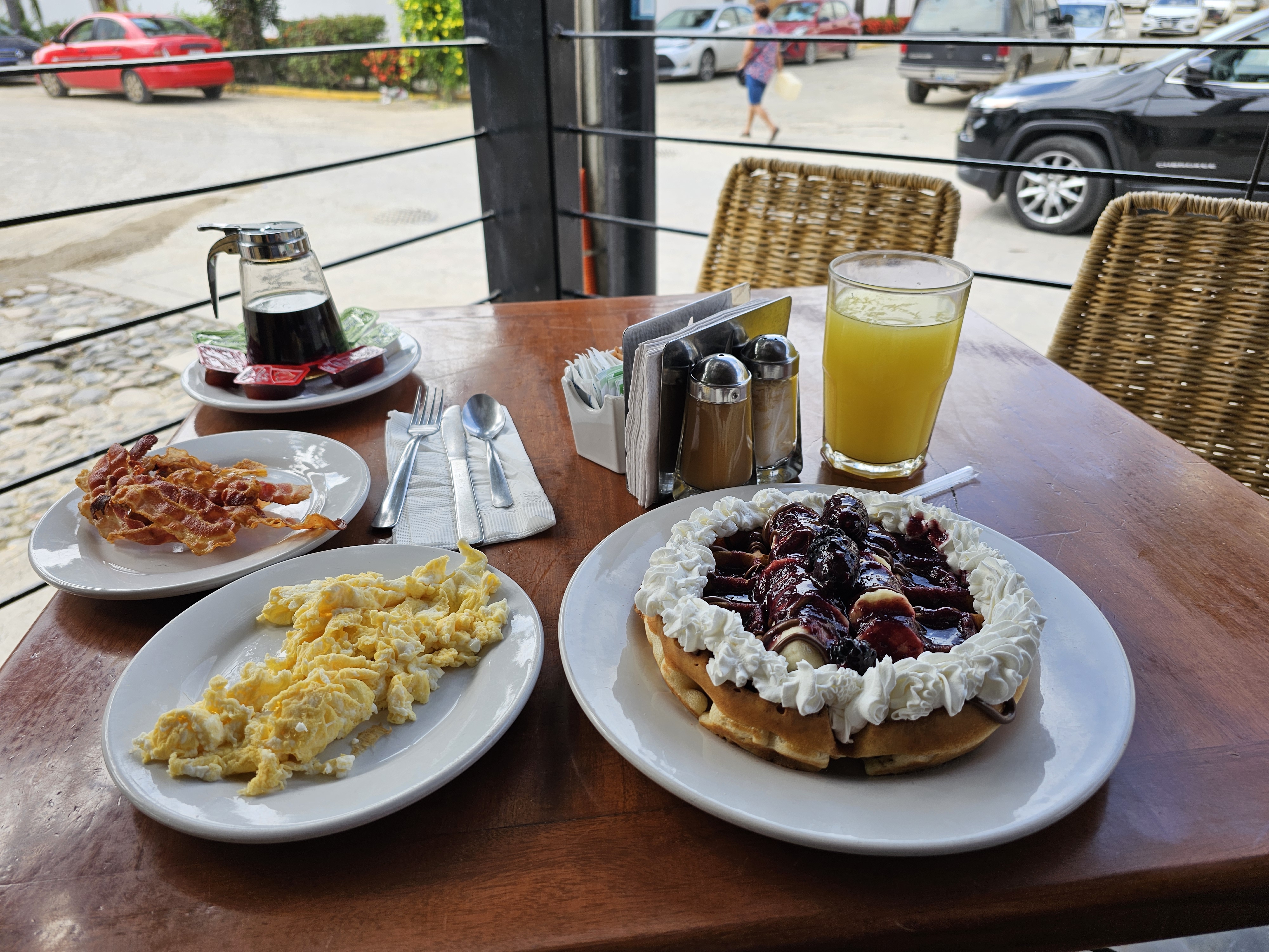 Mr. Cream Pancakes & Waffles image 6