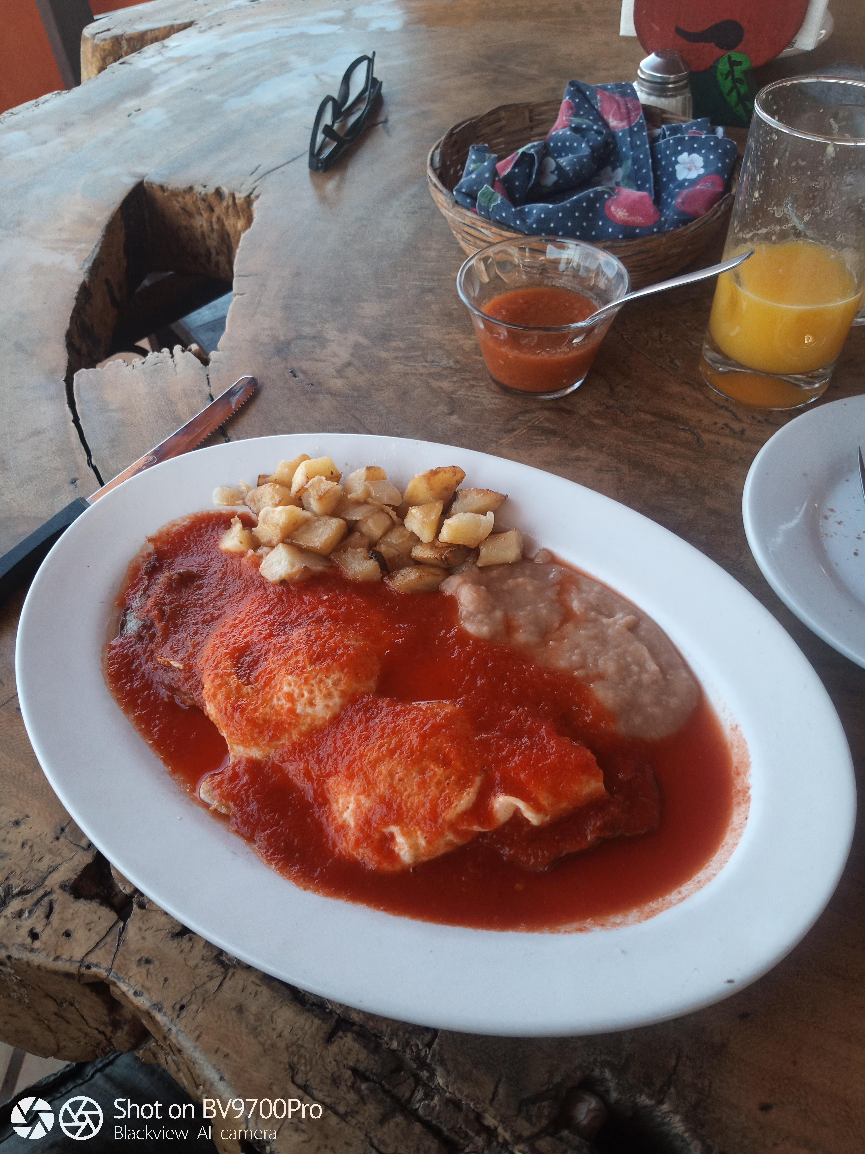 Red Apple Place Restaurant image 6