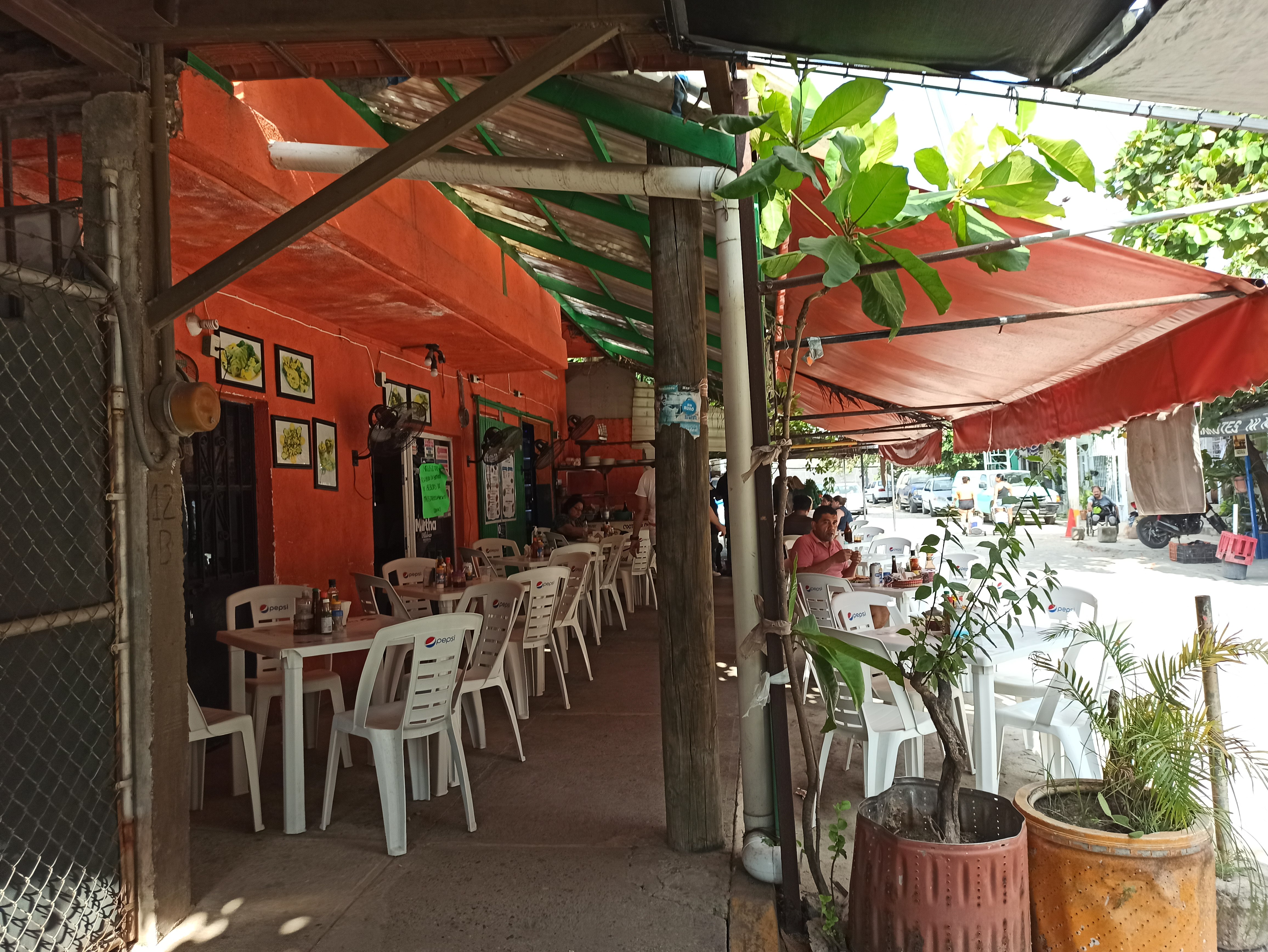 Mariscos El Toto image 1