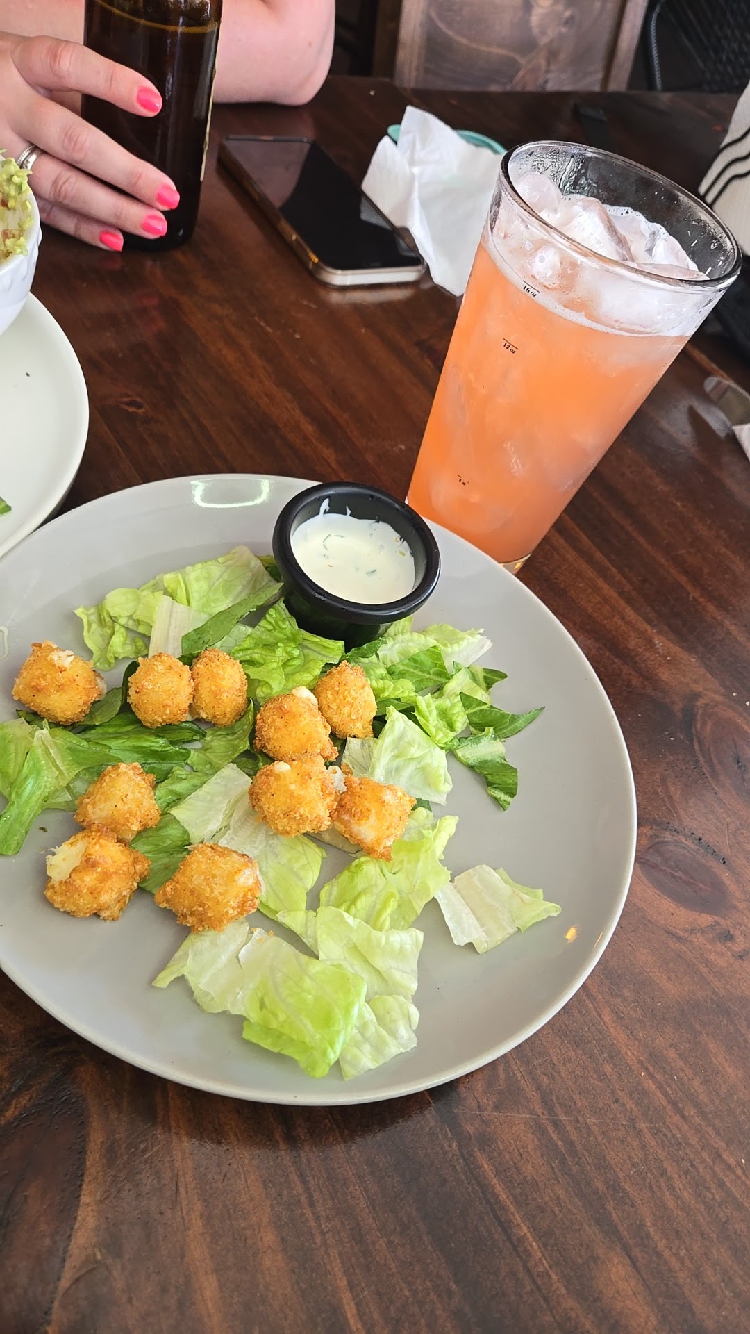 Ozzie's Sports Bar & Grill image 5