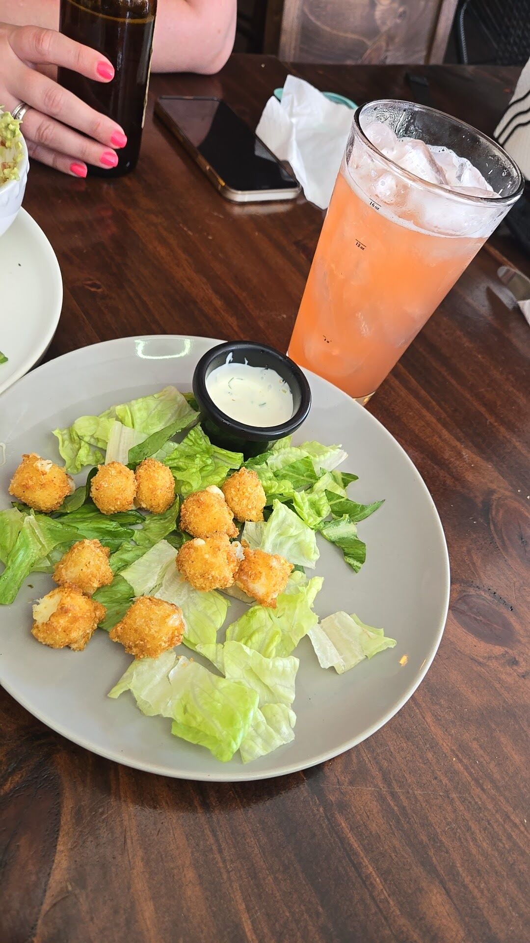 Ozzie's Sports Bar & Grill image 5