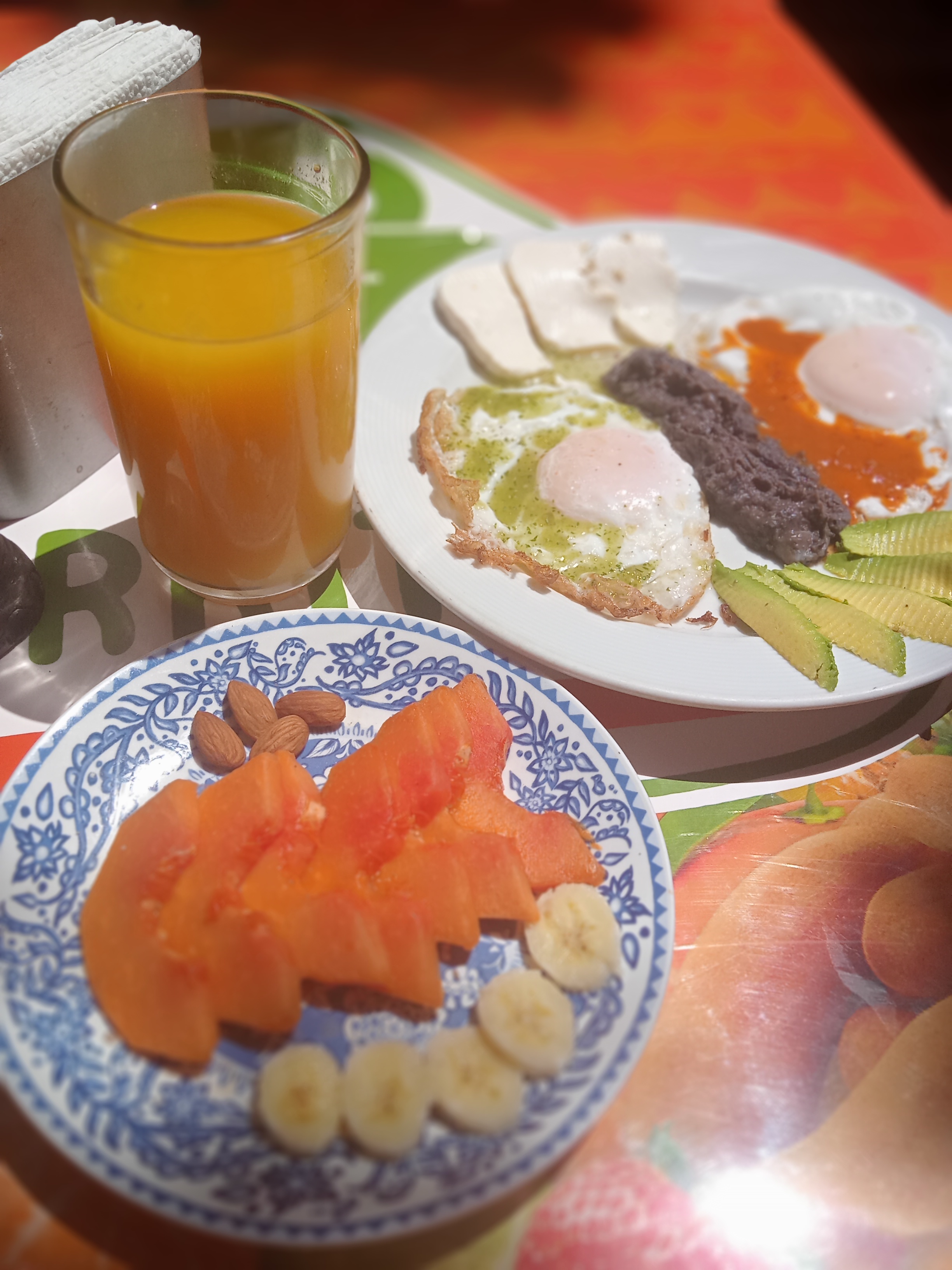 Antojitos Tenochtitlán image 9