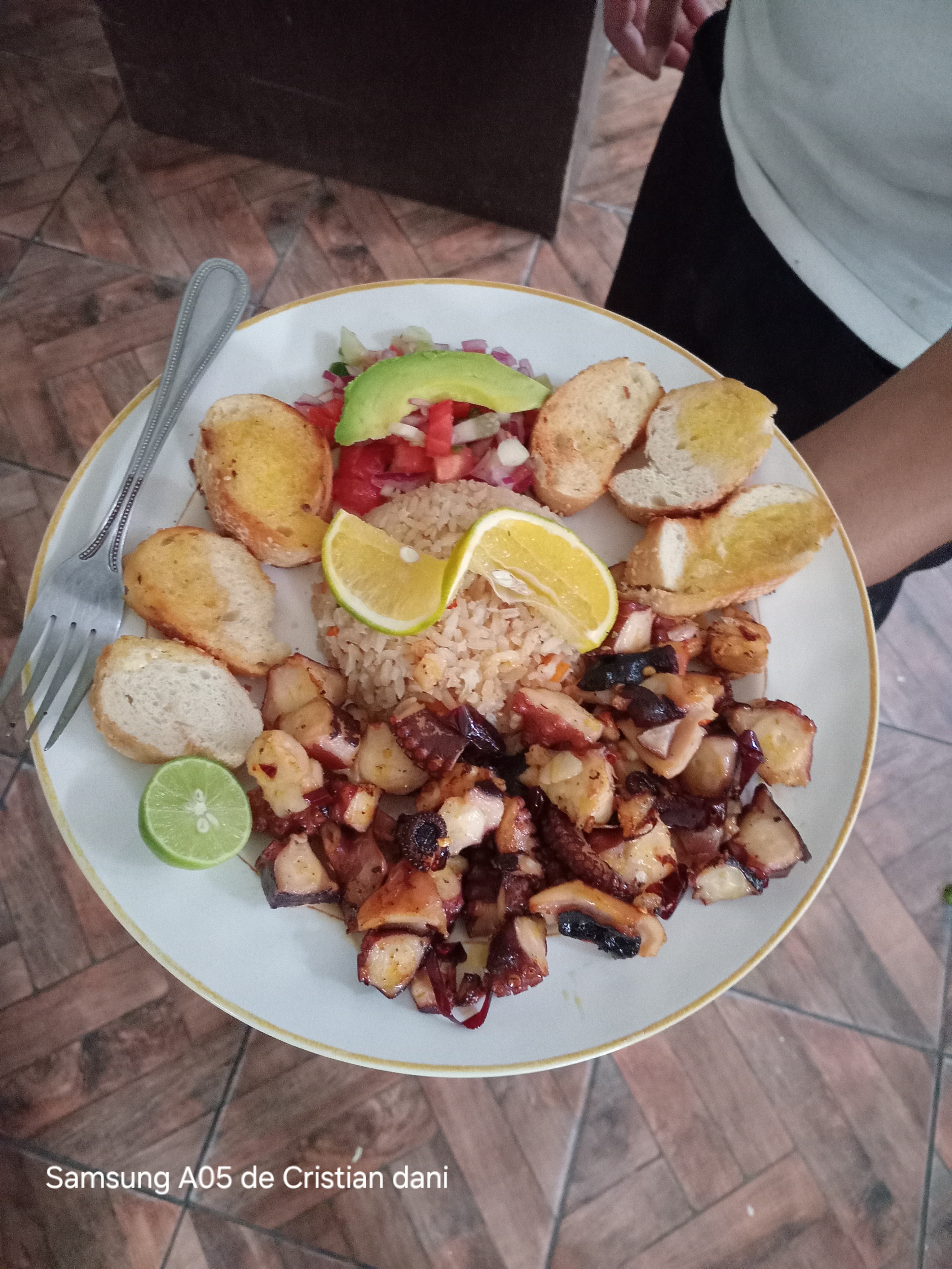 Mariscos los Ostioneros image 10