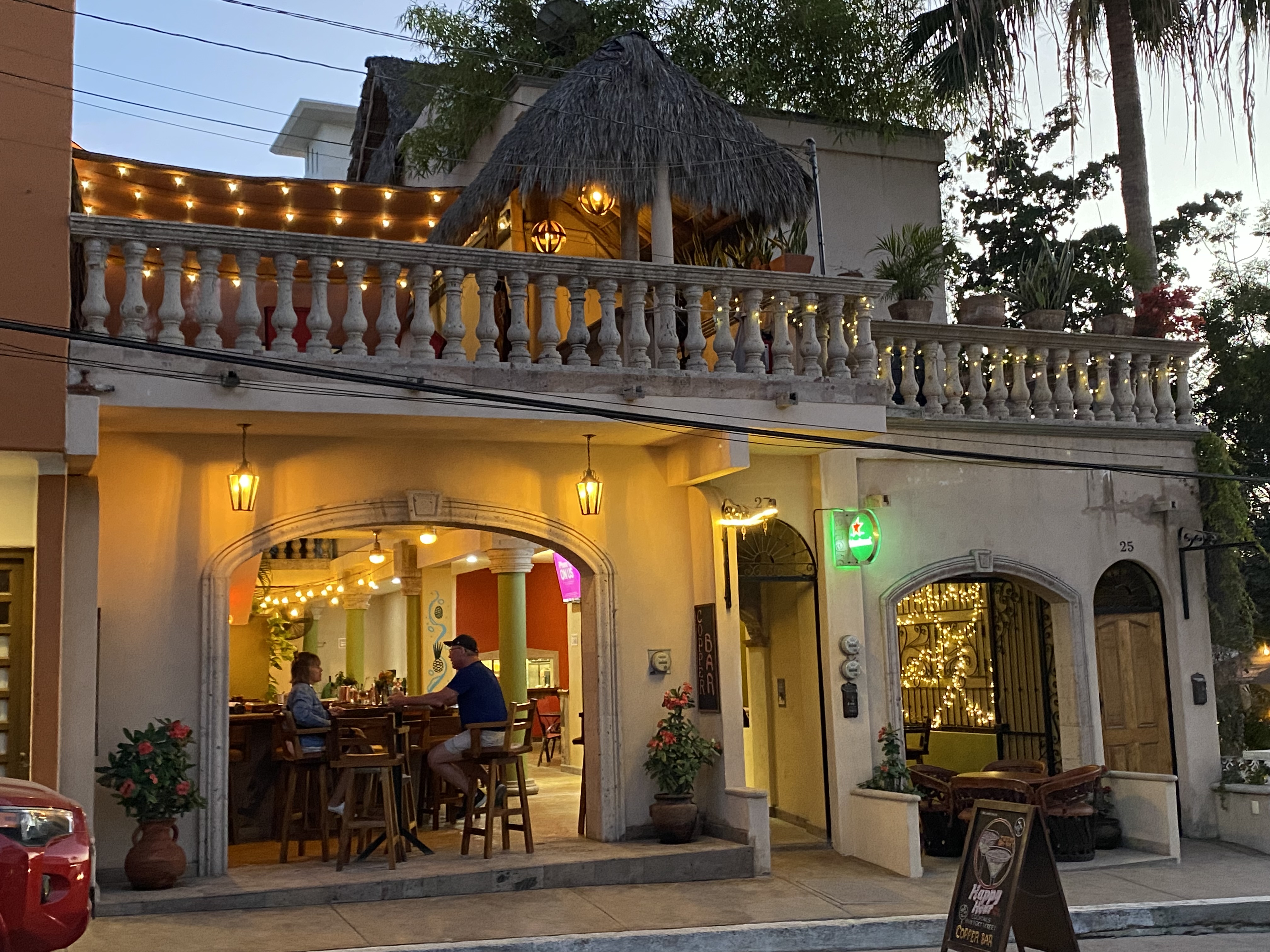 Lola’s on Lázaro image 3