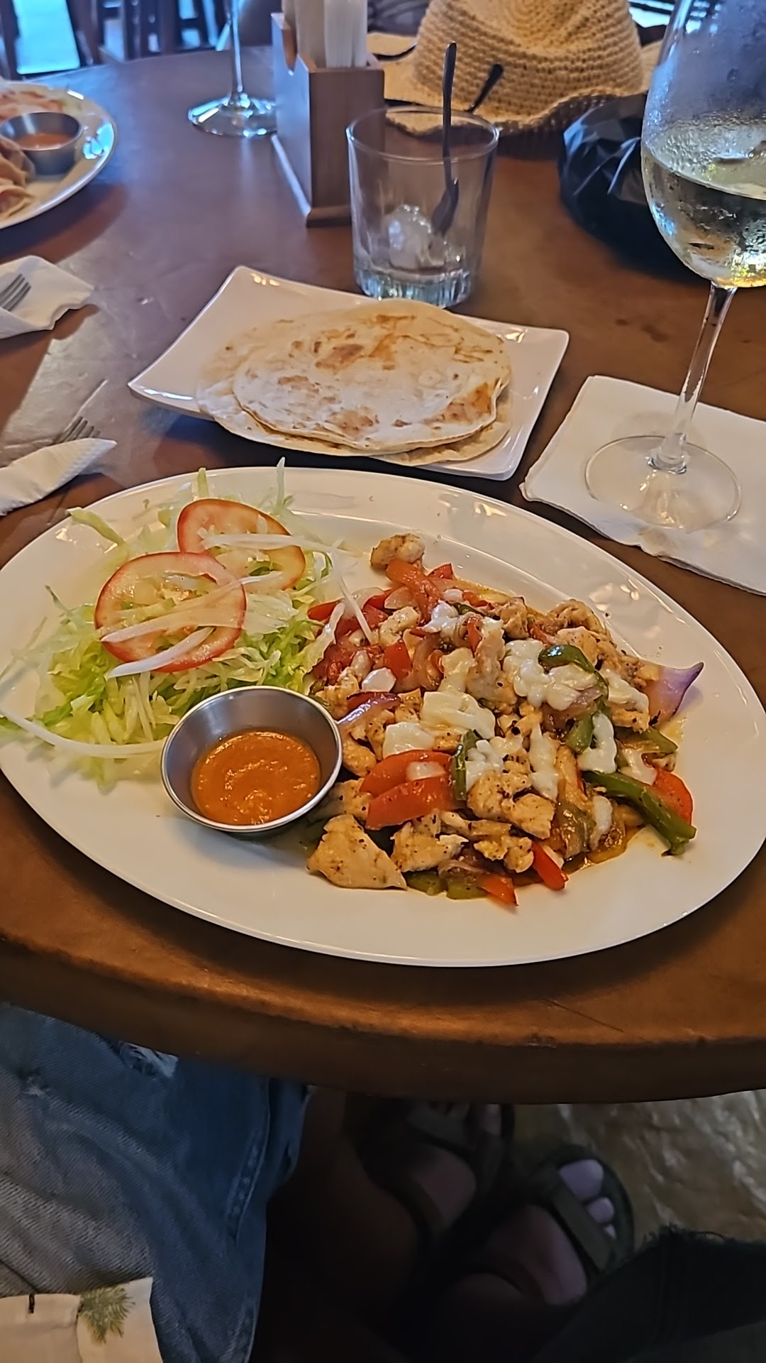 Lola’s on Lázaro image 9