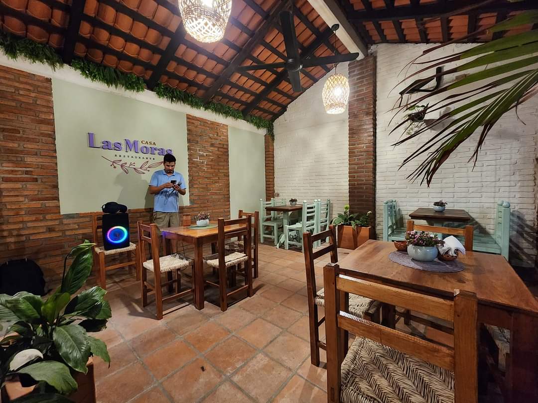 Casa Las Moras Restaurante image 2