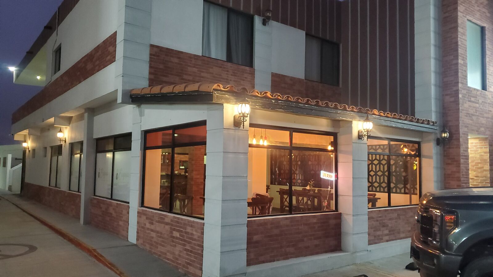EUGENIA'S RESTAURANTE & CAFÉ image 1