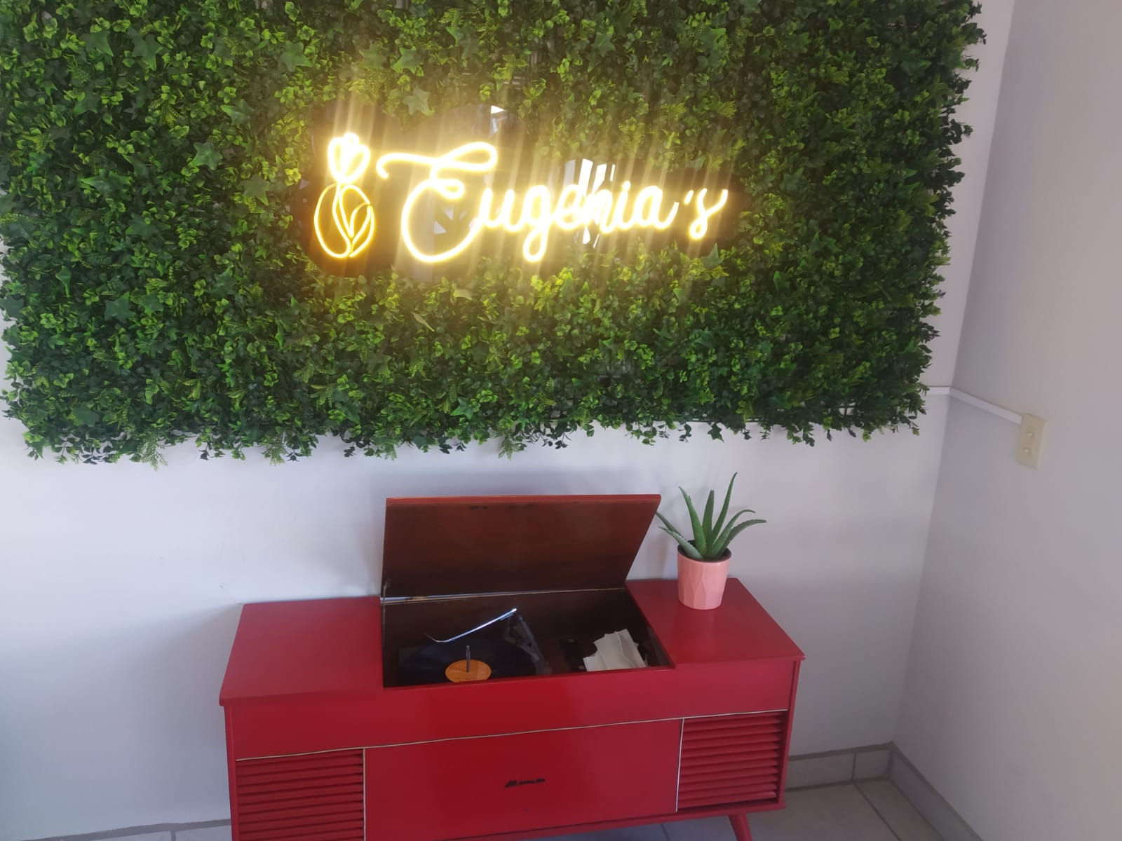 EUGENIA'S RESTAURANTE & CAFÉ image 9