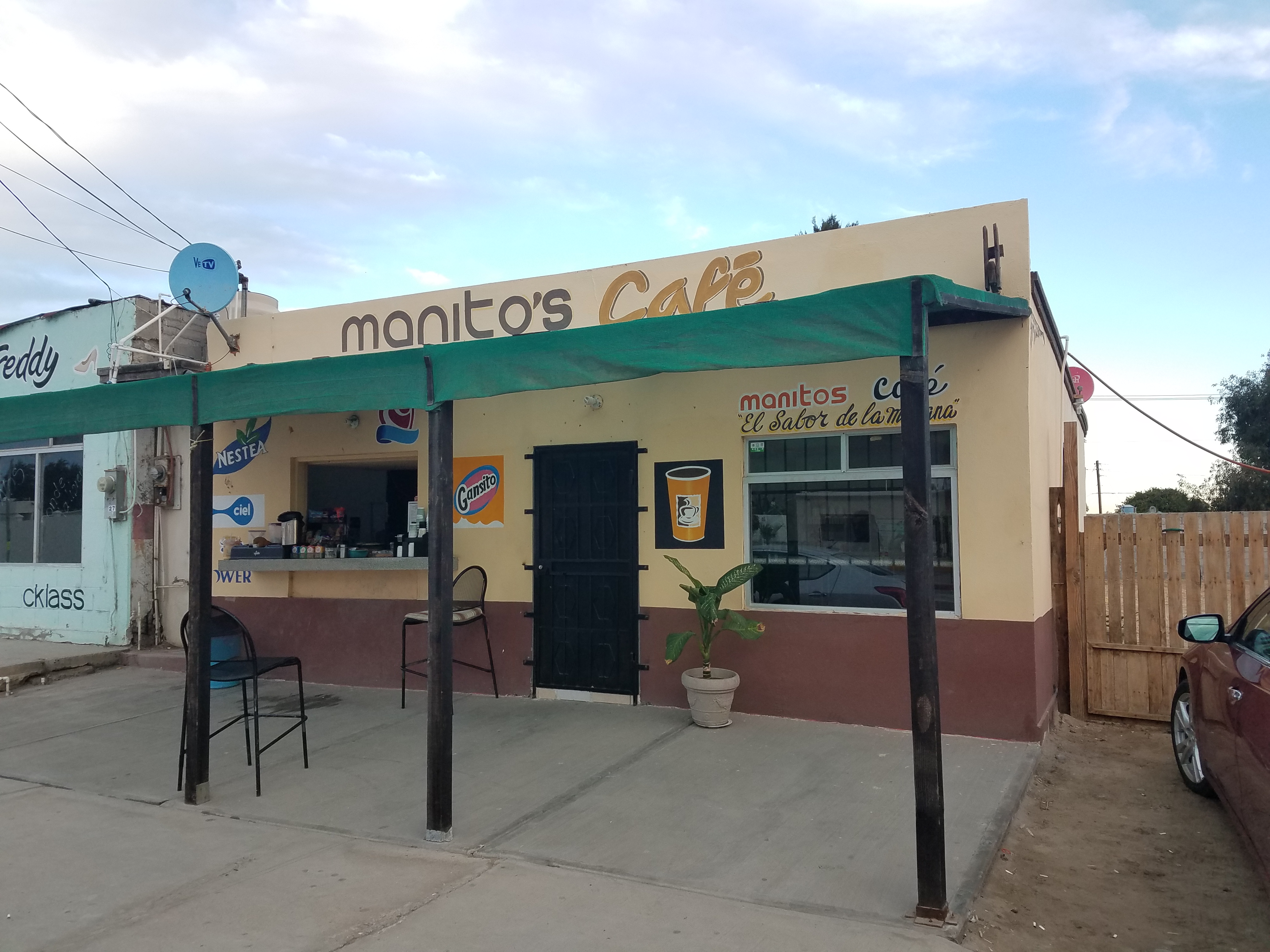 Manitos Cafe image 1