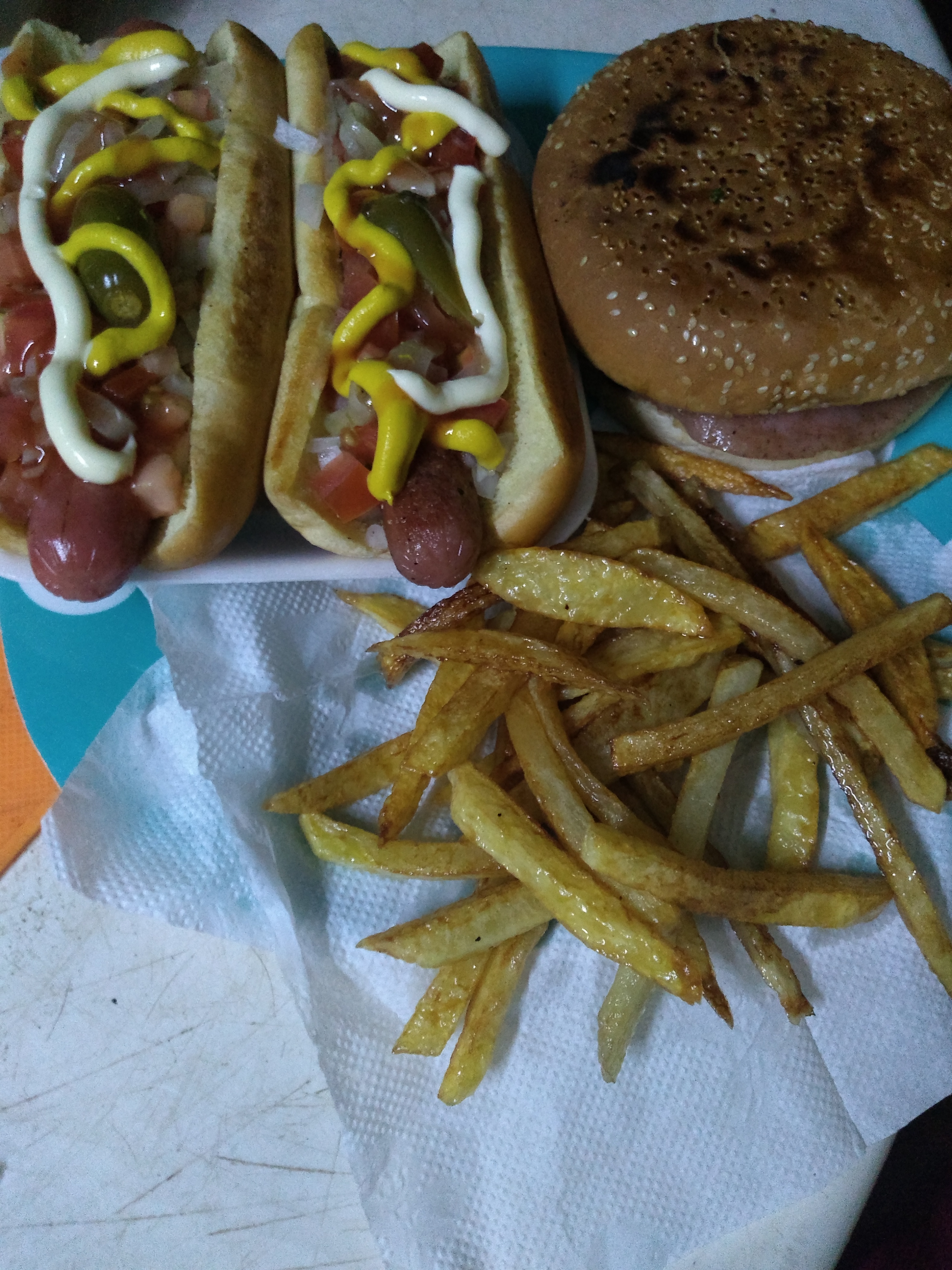 Taquería y Antojitos "Cangreburguer Mix" image 1