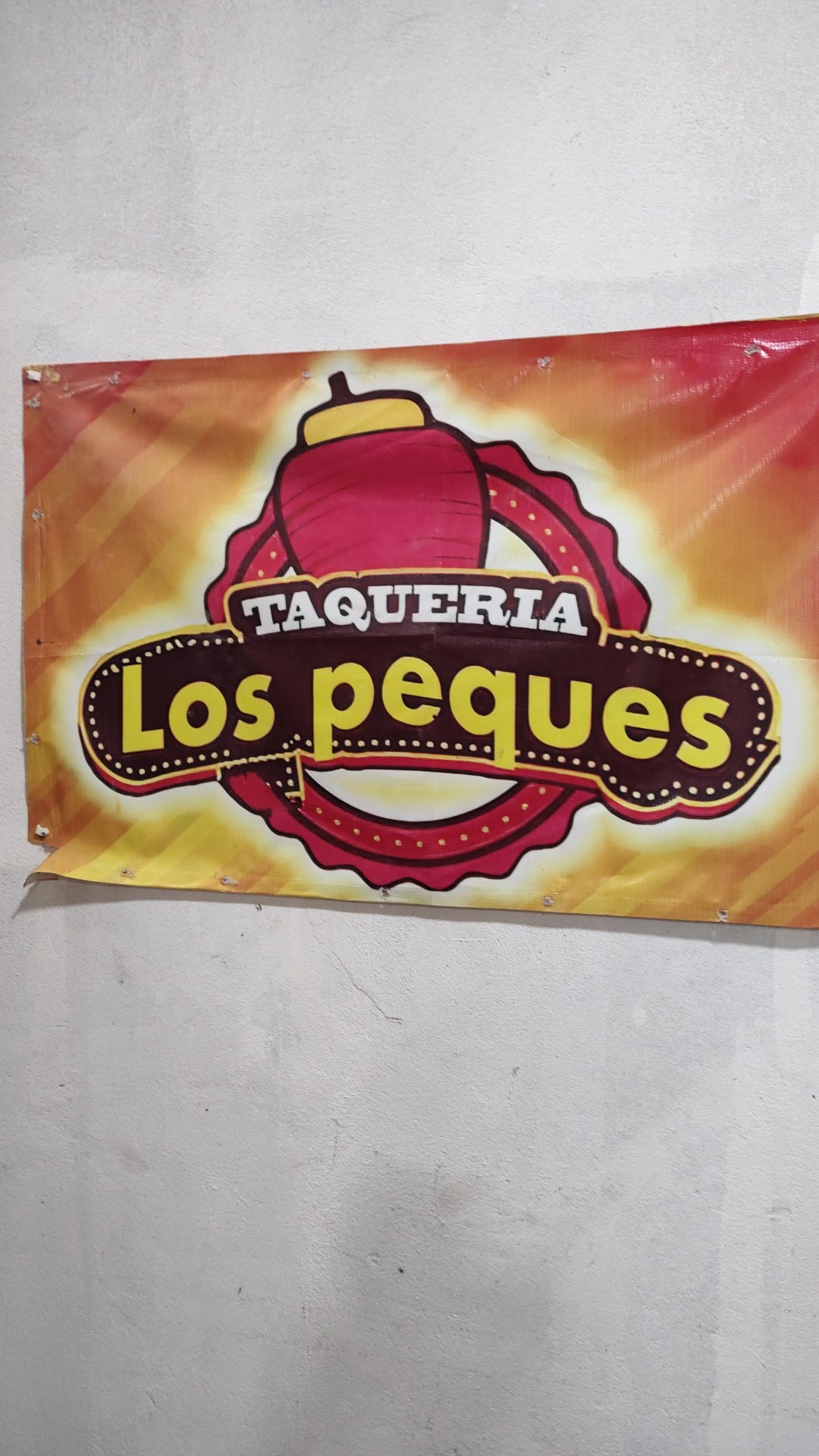 TAQUERÍA LOS PEQUES image 2