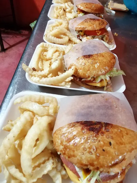 Tacos a Vapor y Tortas El Chavo Junior image 2