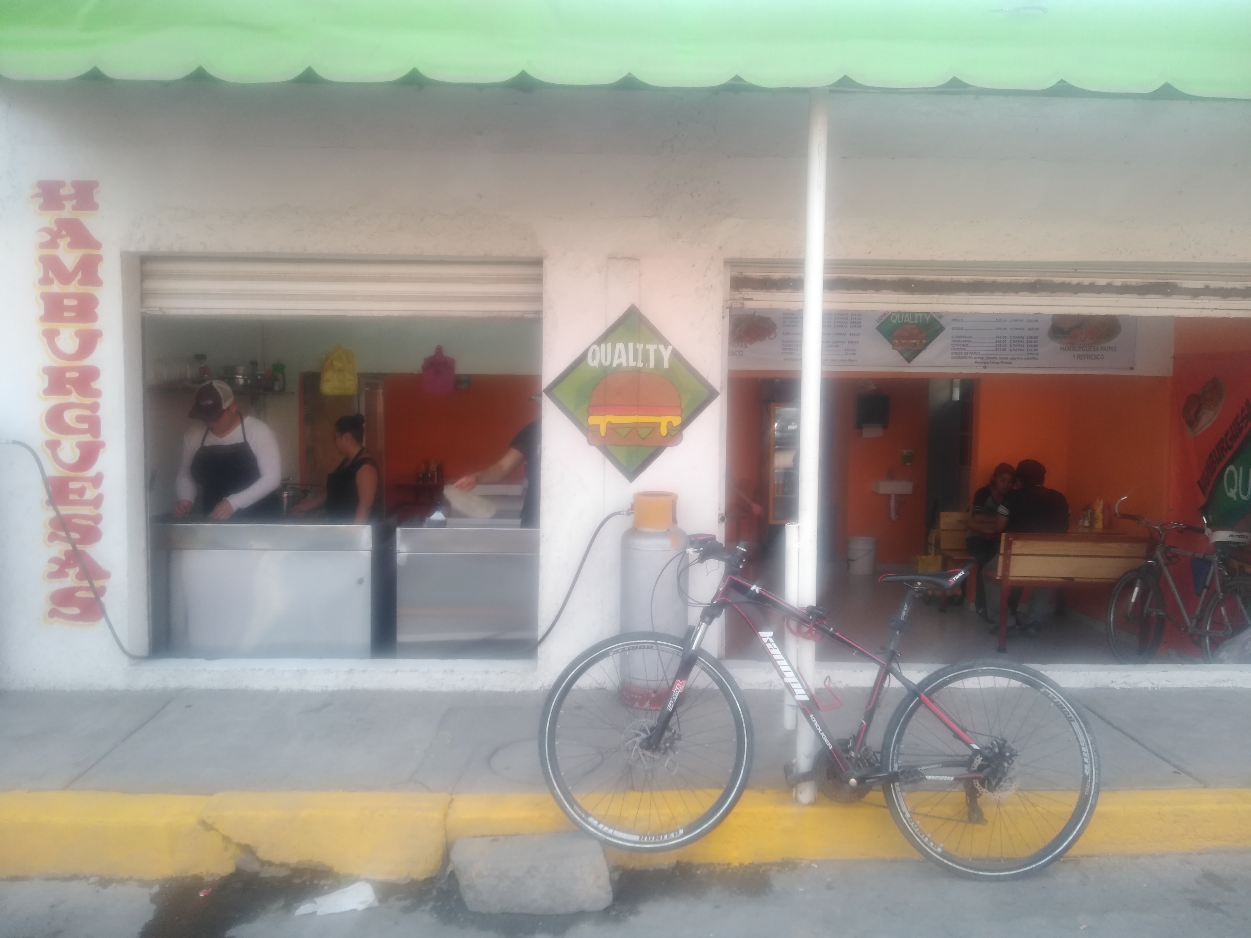 Quality Burger image 3