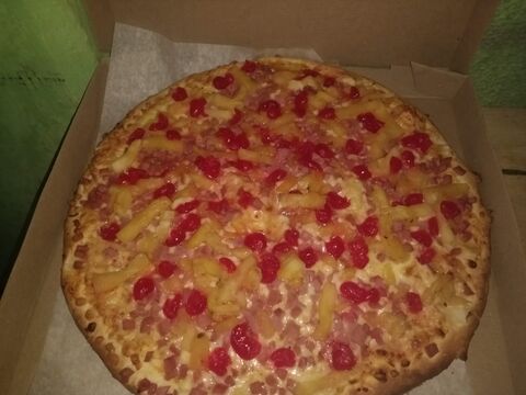 Yamis pizza image 3