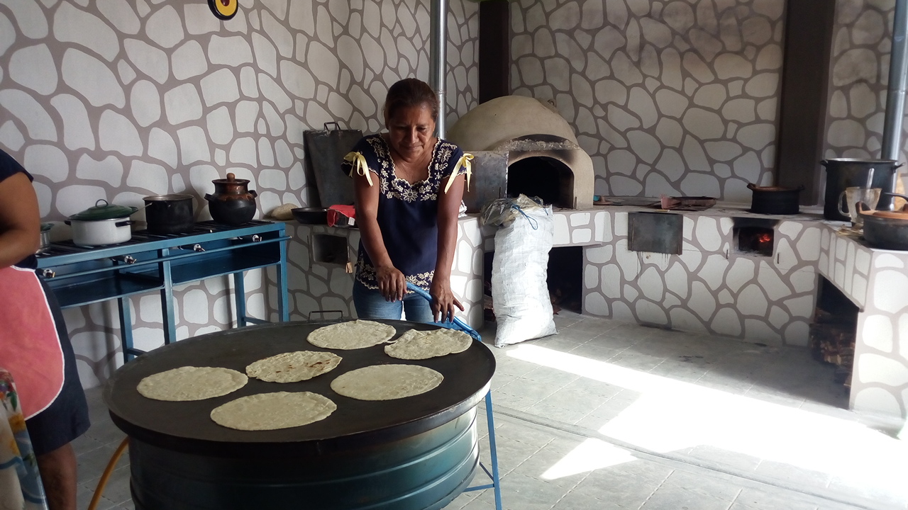 Cocina Tipica FLOR DEL RIO image 2