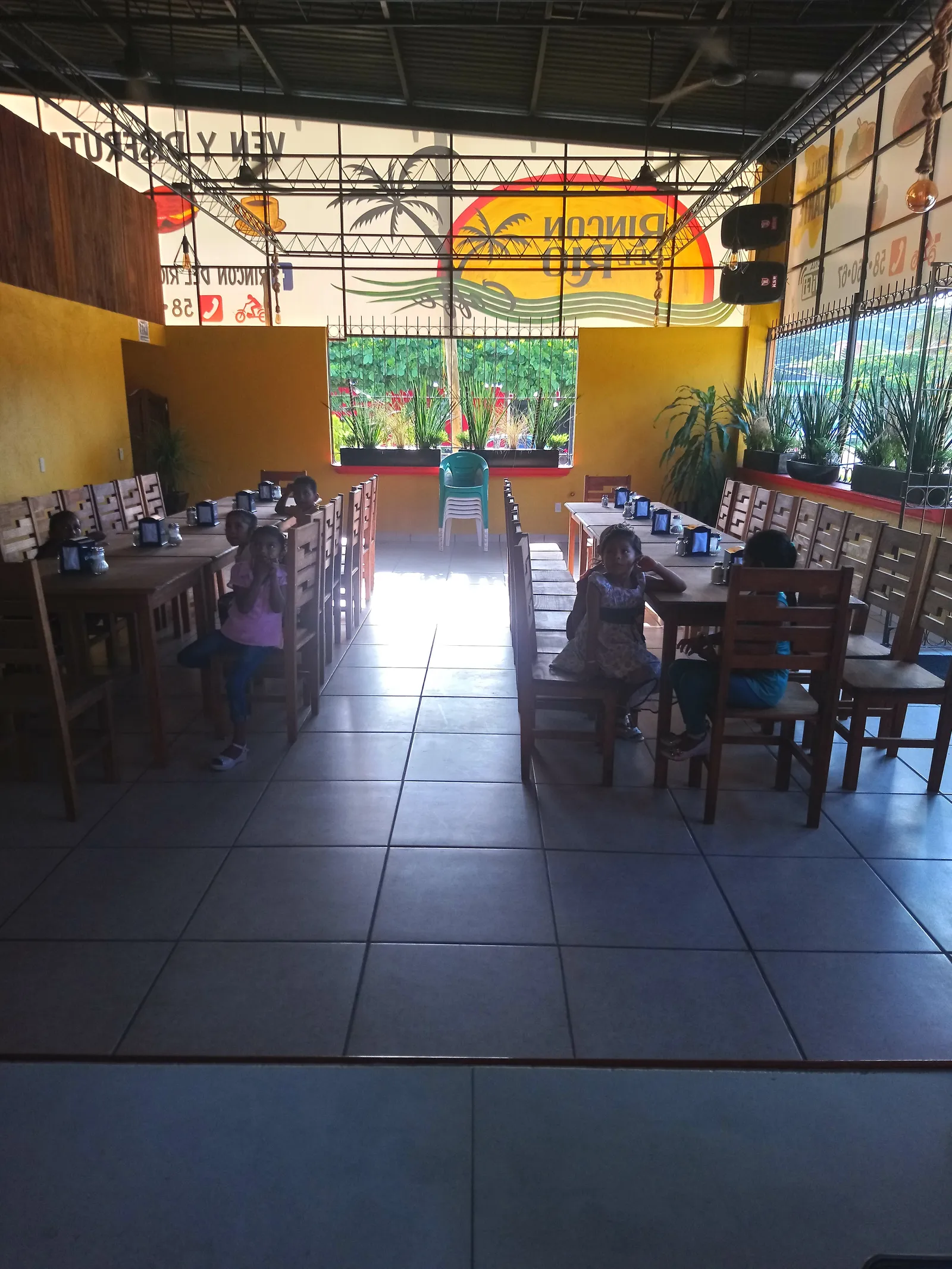 RINCON DEL RIO caffe image 4