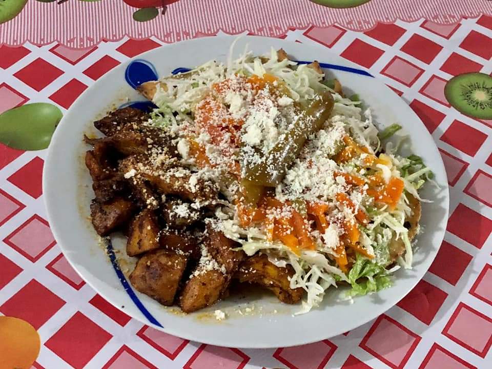 Cenaduría Estilo Michoacán "Rubí" image 1