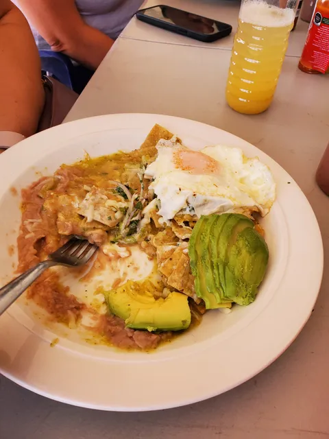 Omelette & chilaquiles image 3